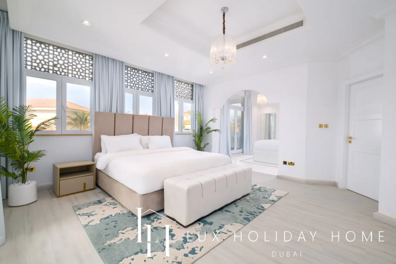 LUX The Custom Palm Island Mansion 4 17