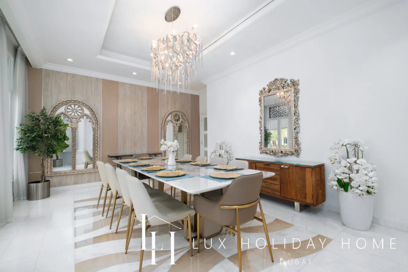 LUX The Custom Palm Island Mansion 4 8