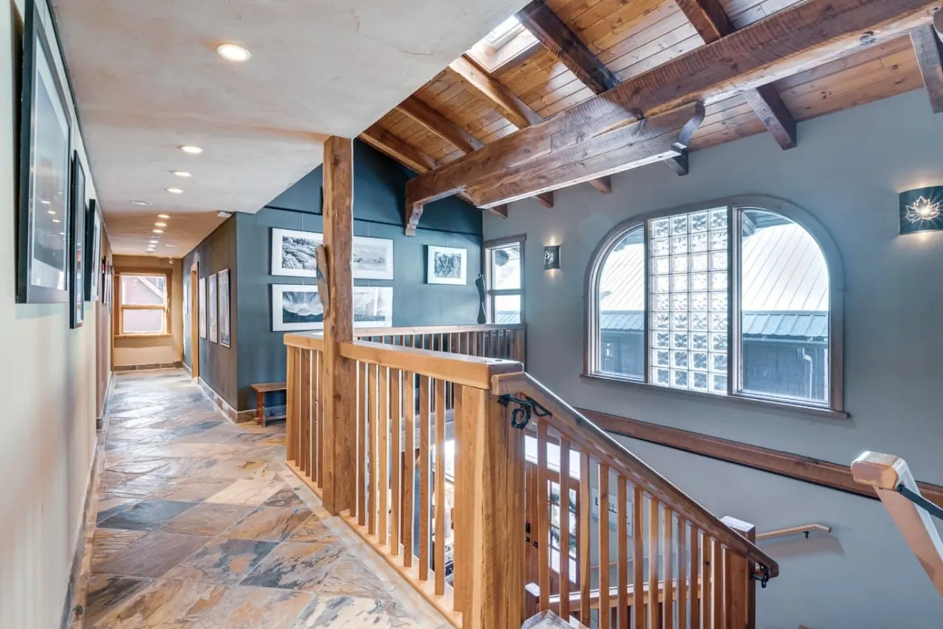 Downtown Canmore-7 Guests 12