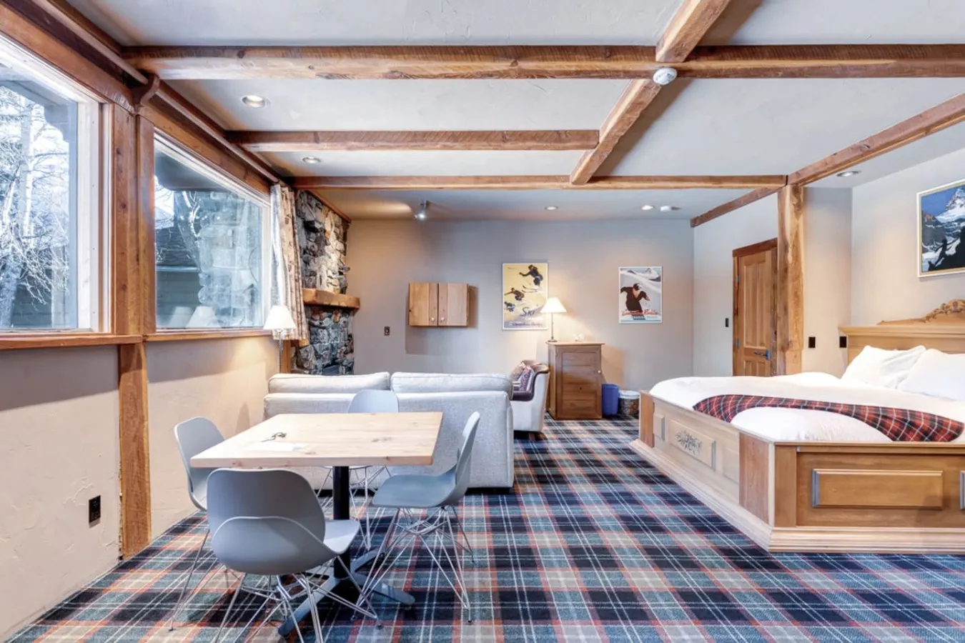 Downtown Canmore-7 Guests 4