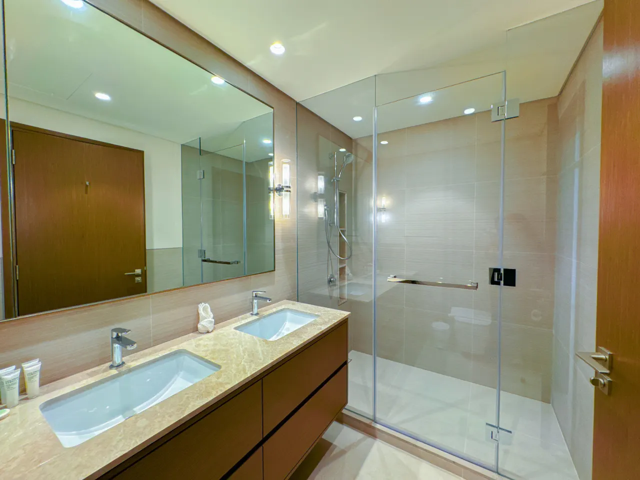 Dream Shoma 3BR+ Maid - Grande Signature 9