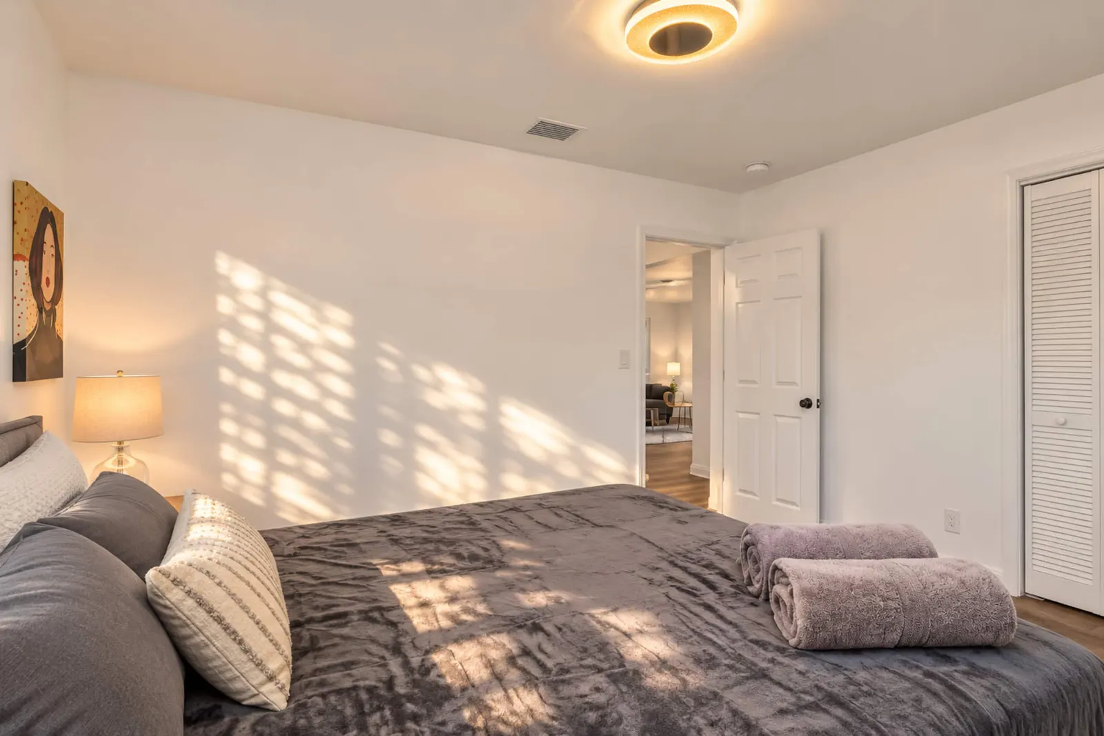 Beach Downtown Pets Dining + Fun Yard +BBQ 510 20