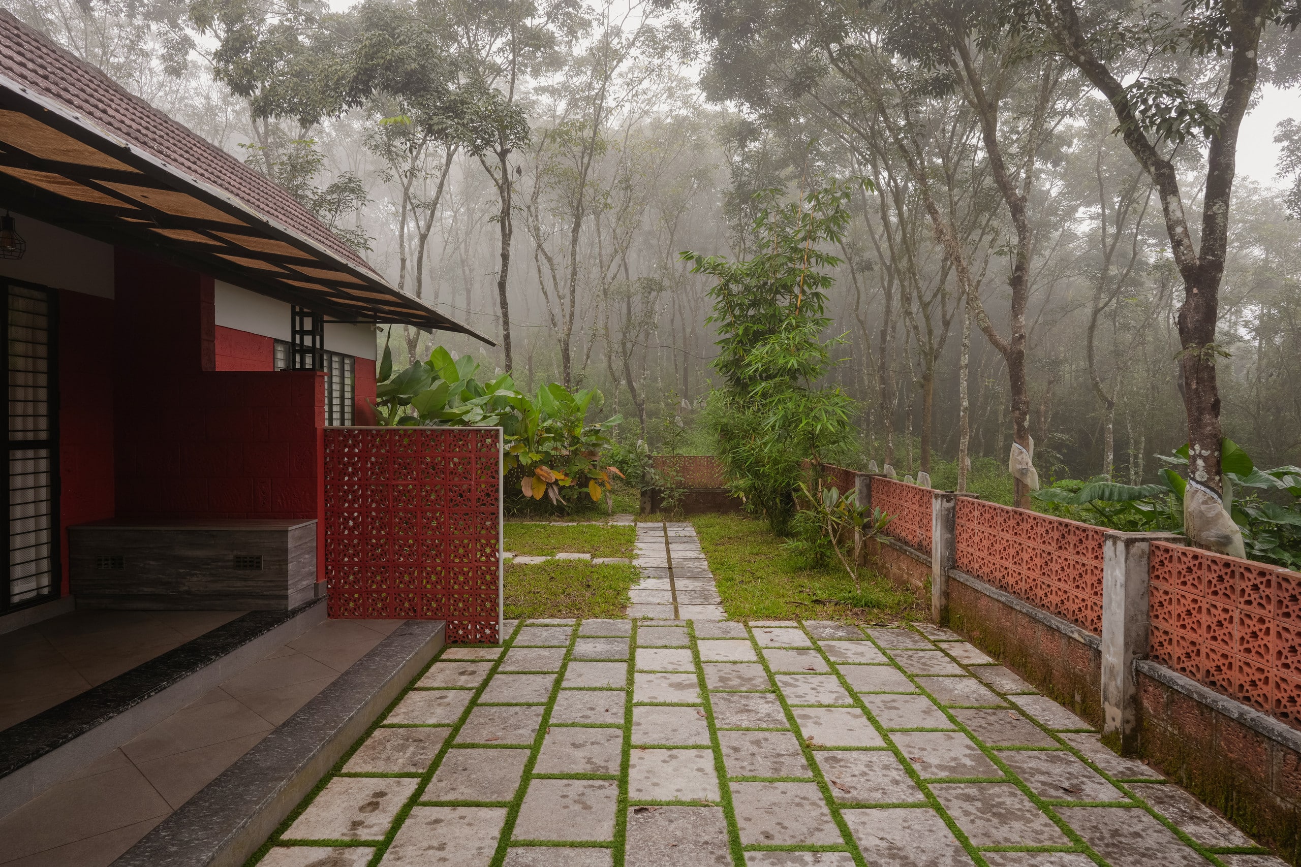 The Lantern -Service Villa. 6
