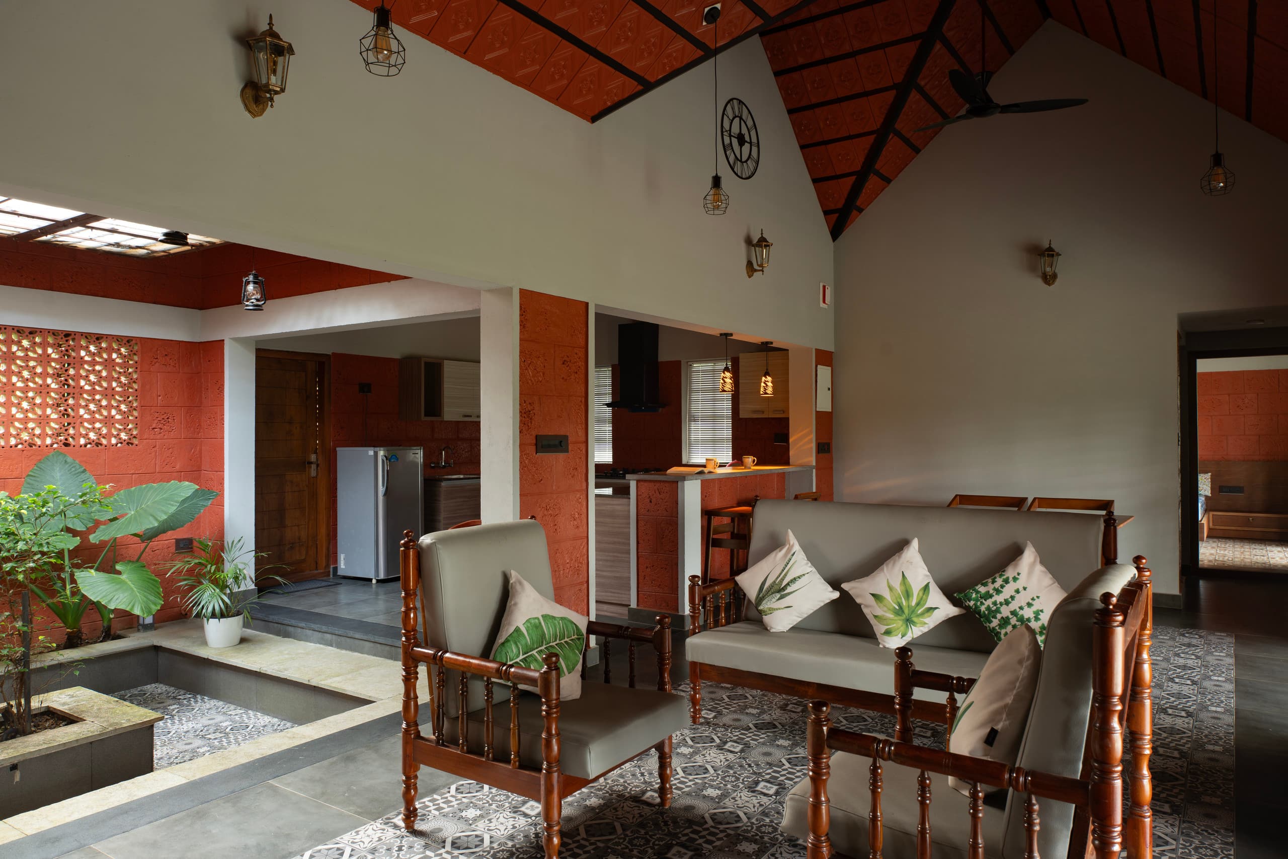 The Lantern -Service Villa. 7