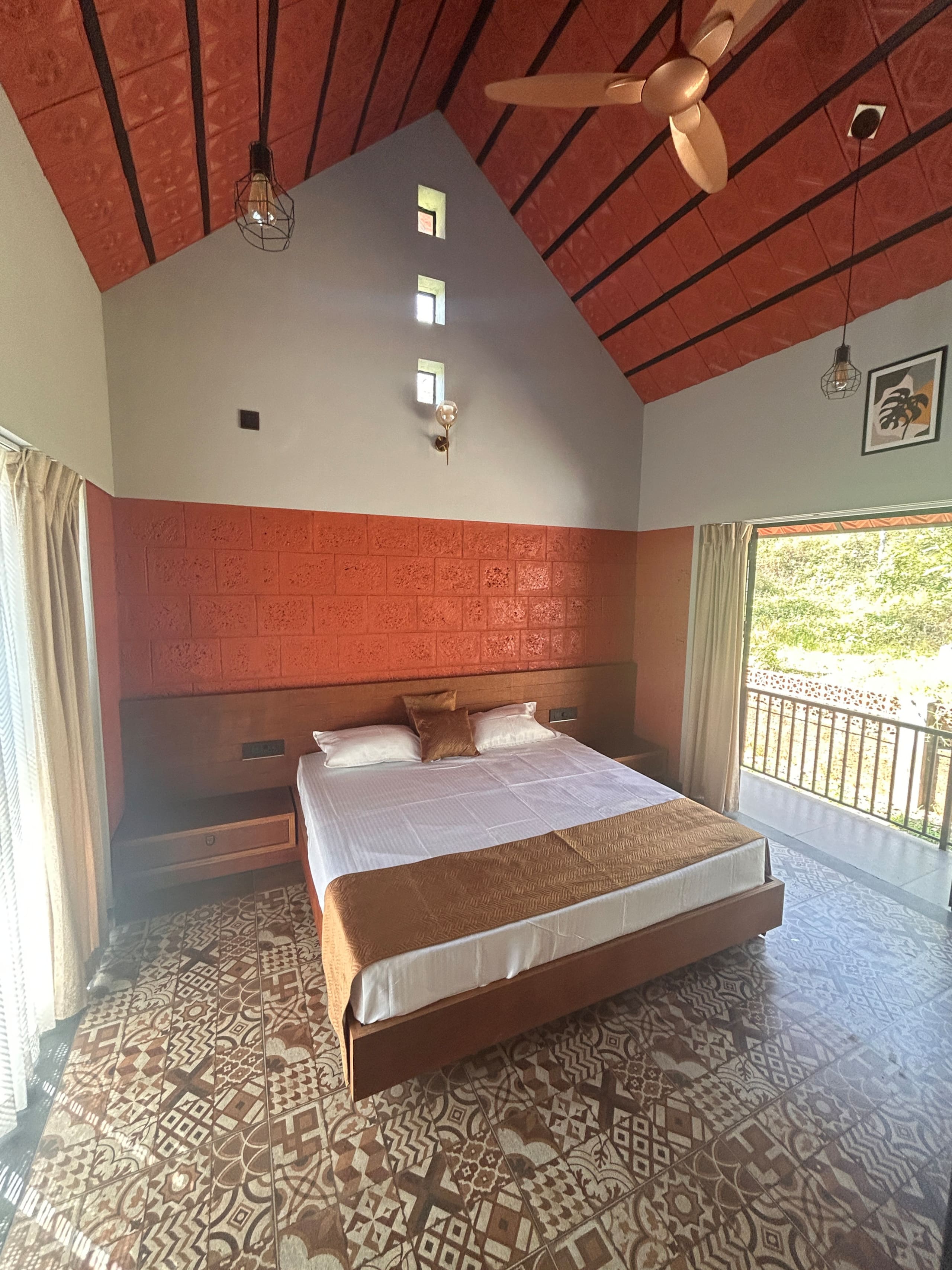 The Lantern -Service Villa. 11