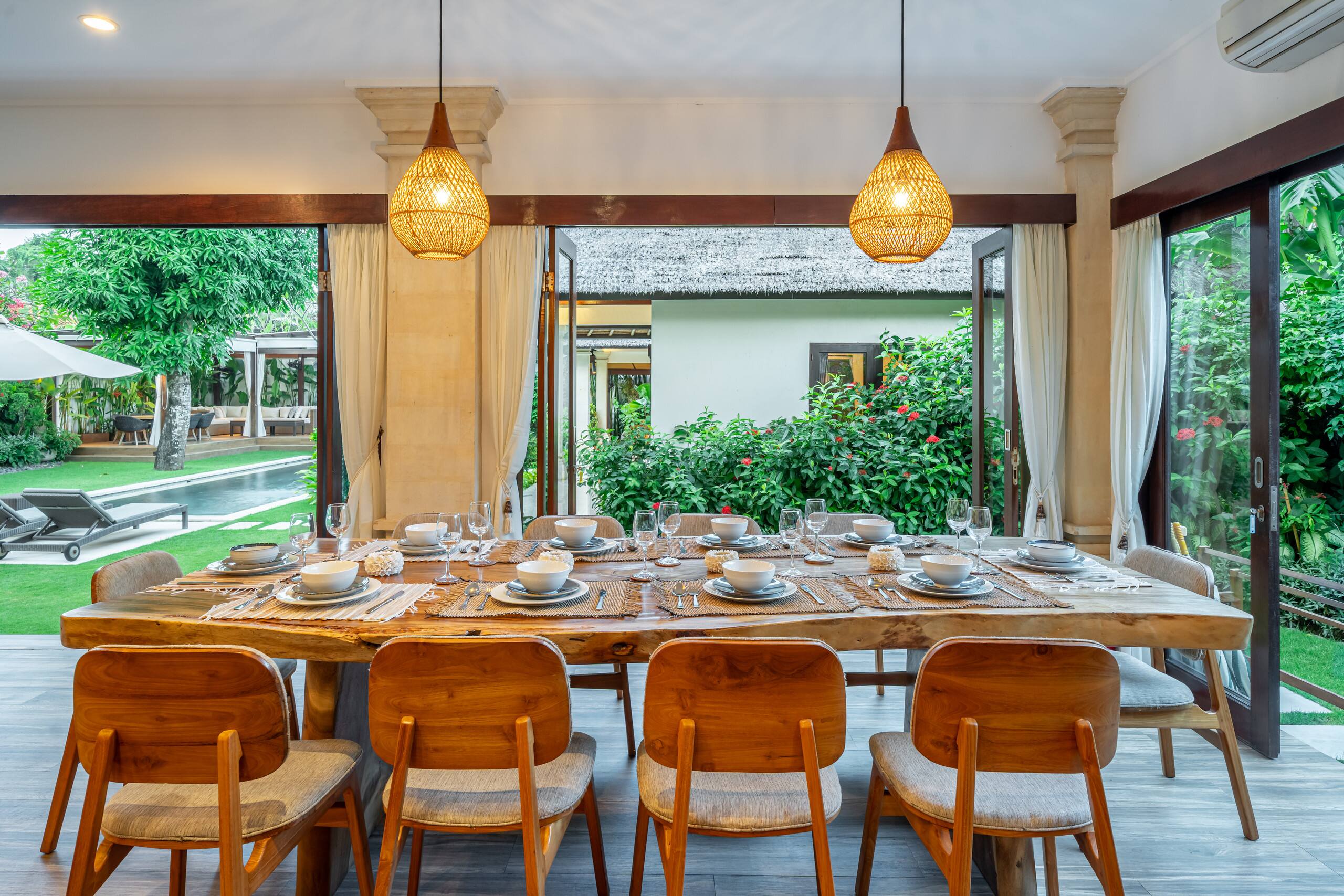 Villa Cemara: spacious 4BR retreat Seminyak 14