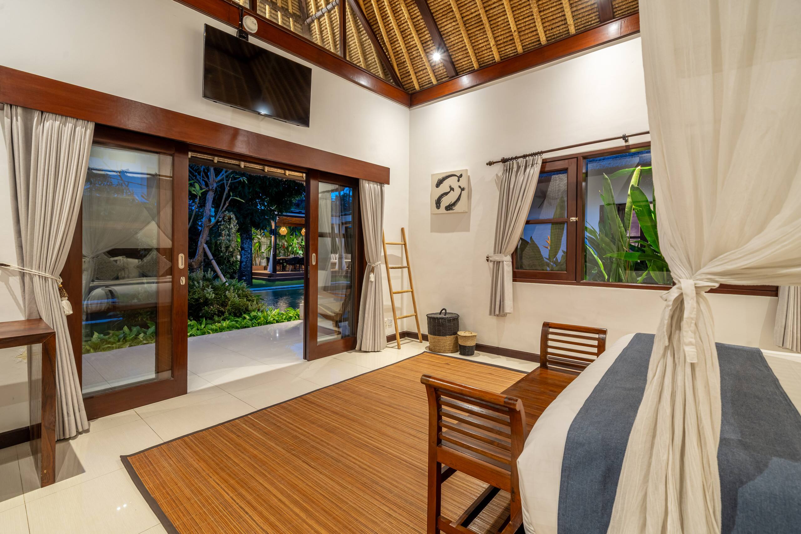 Villa Cemara: spacious 4BR retreat Seminyak 25