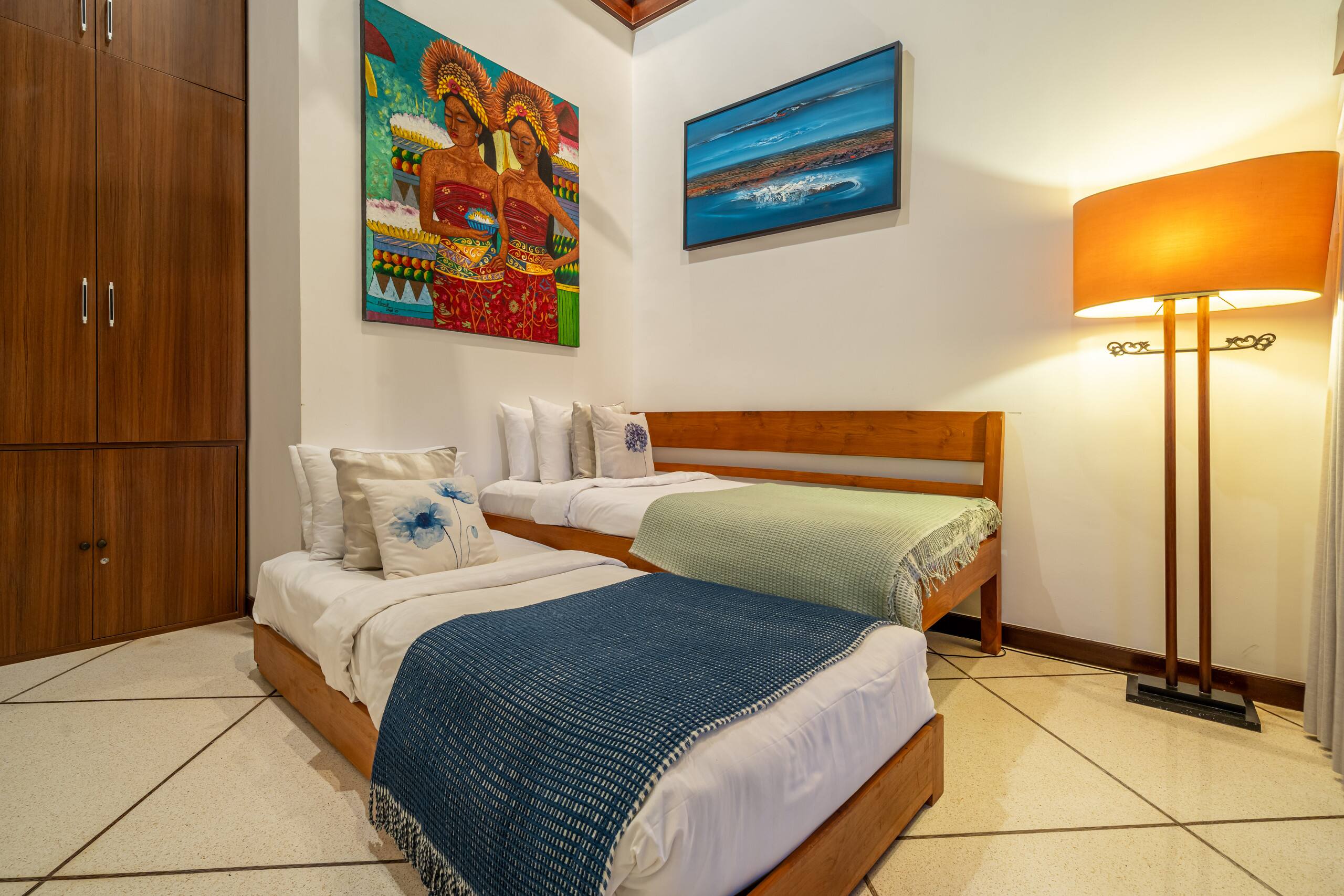 Villa Cemara: spacious 4BR retreat Seminyak 27