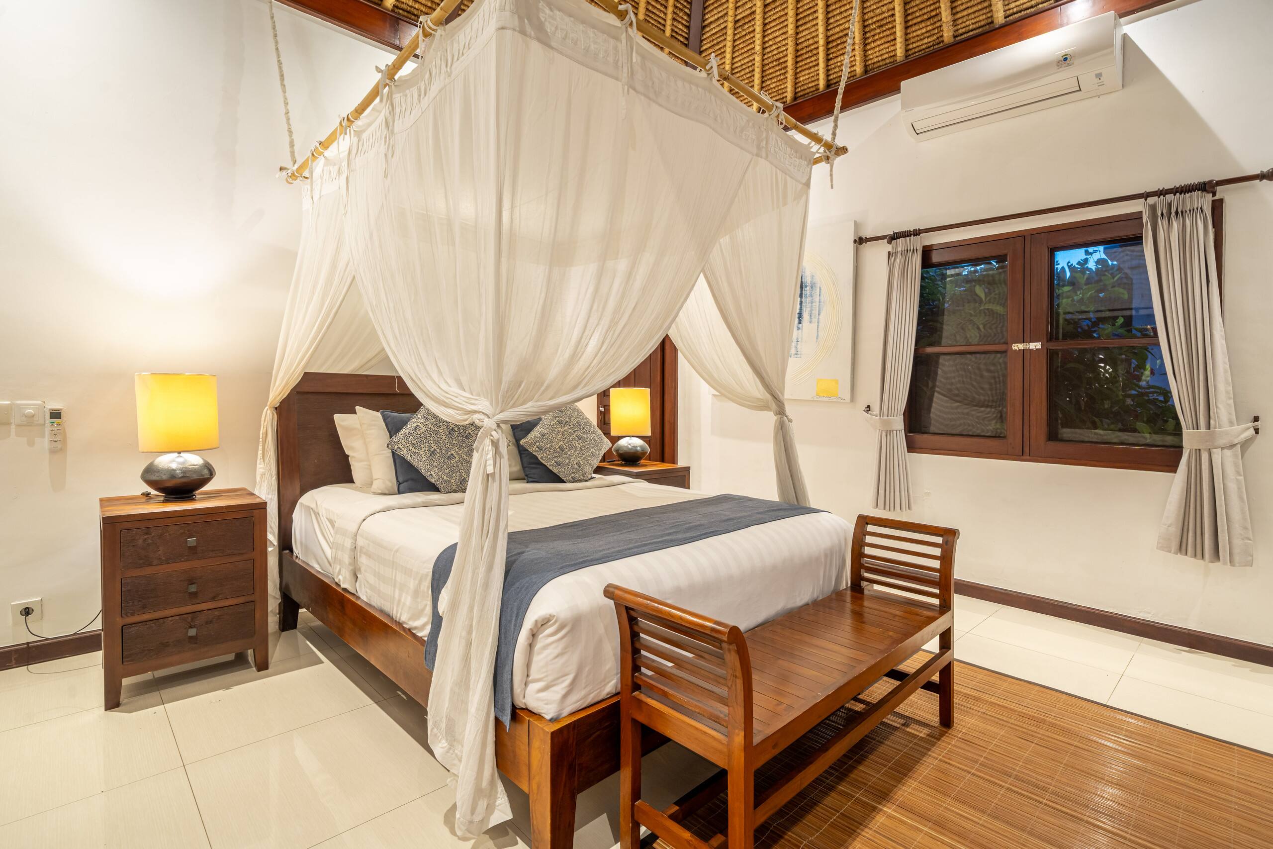 Villa Cemara: spacious 4BR retreat Seminyak 24