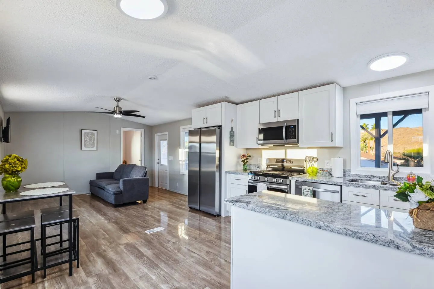 Riverbend Villa 2bd 2ba River Access Games 3