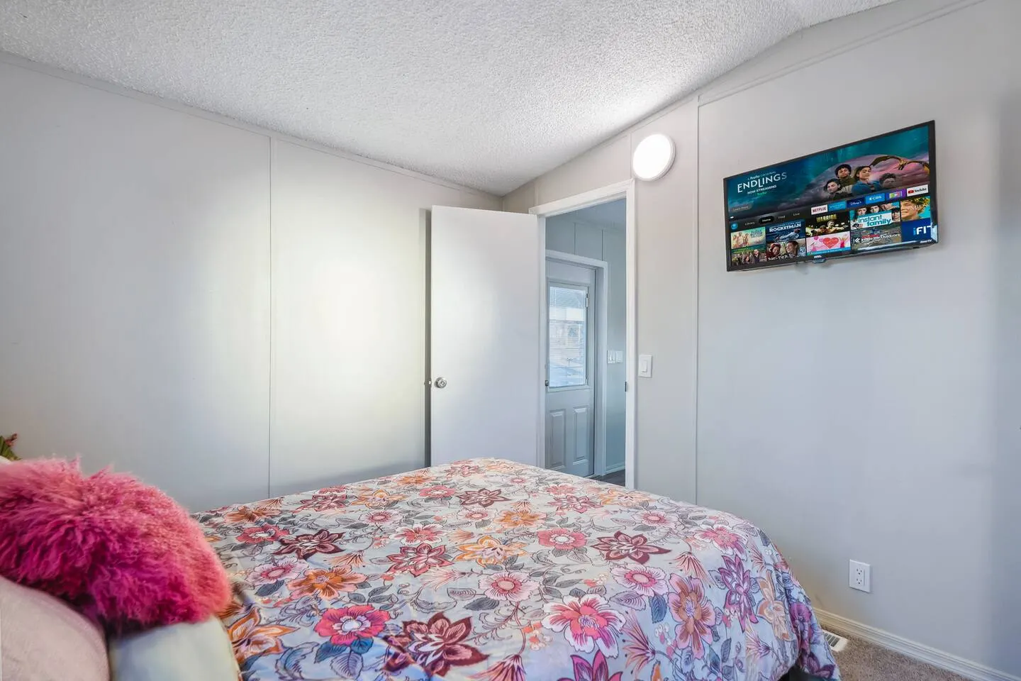 Riverbend Villa 2bd 2ba River Access Games 8