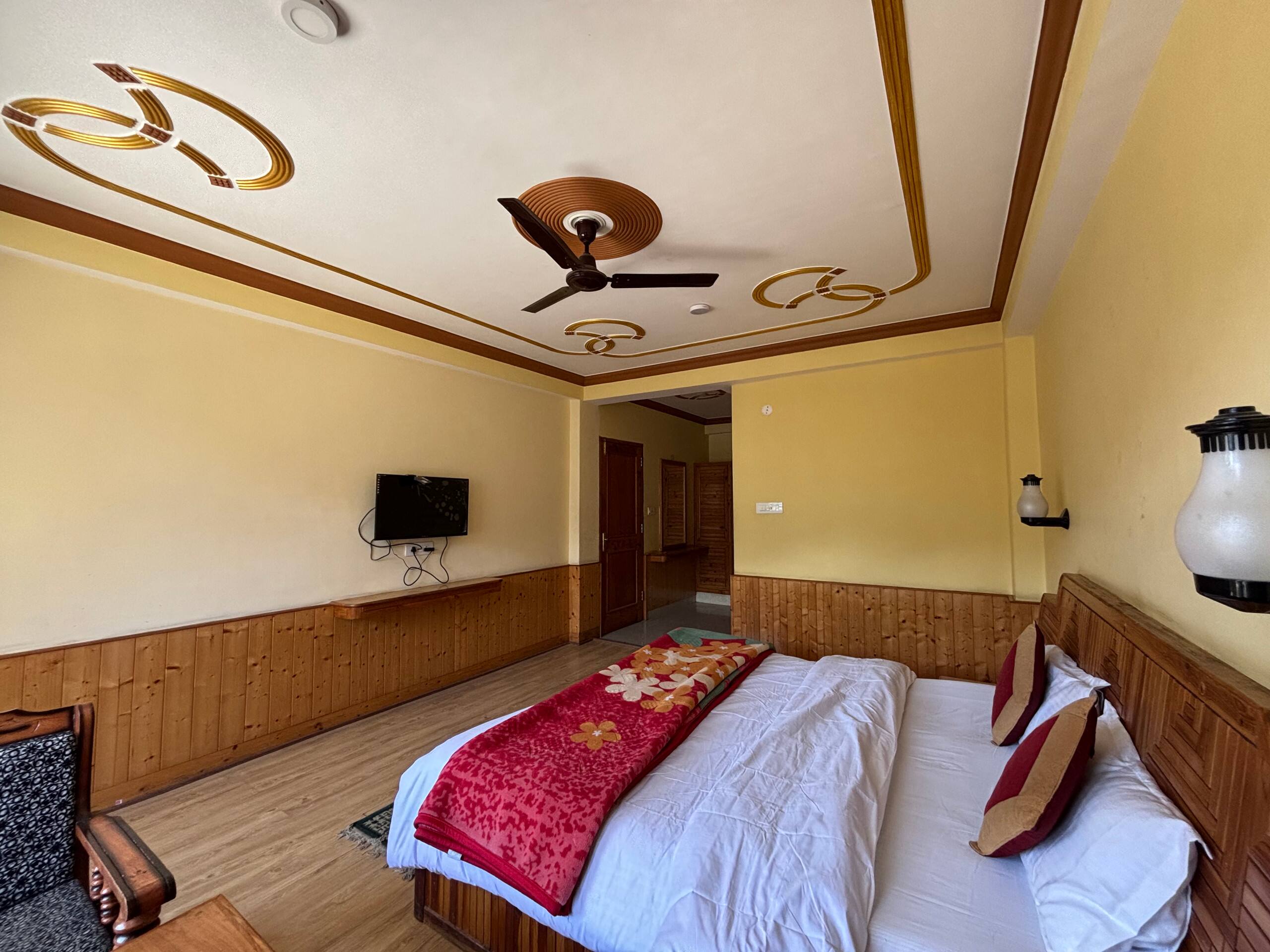 3 Rooms (Himalayan Tradition) 13