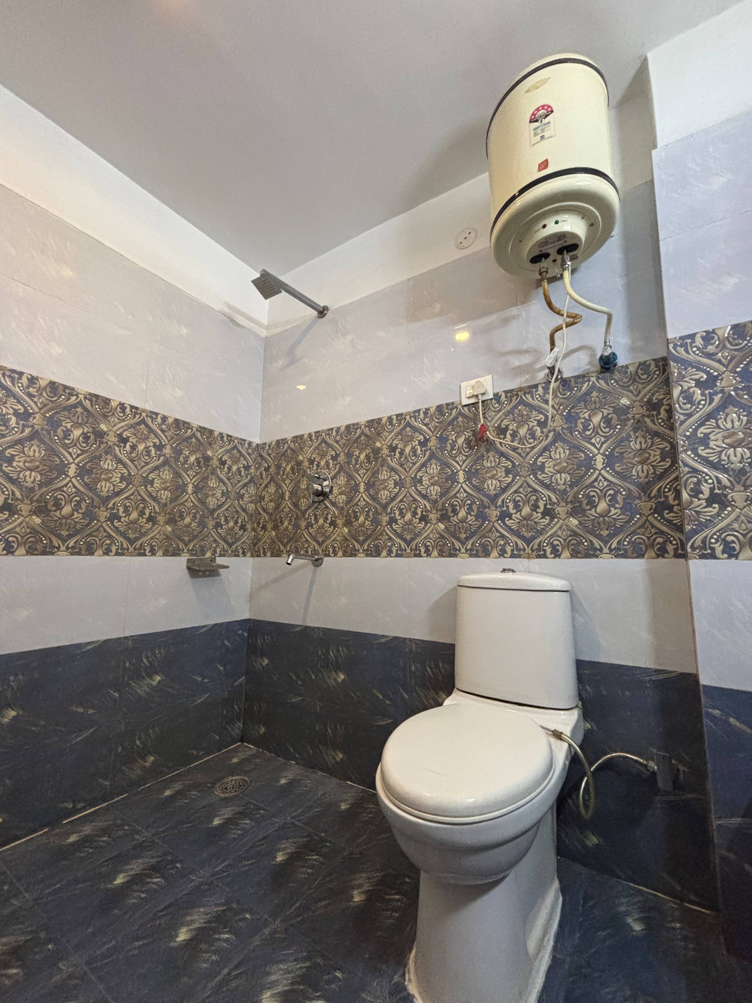 3 Rooms (Himalayan Tradition) 23