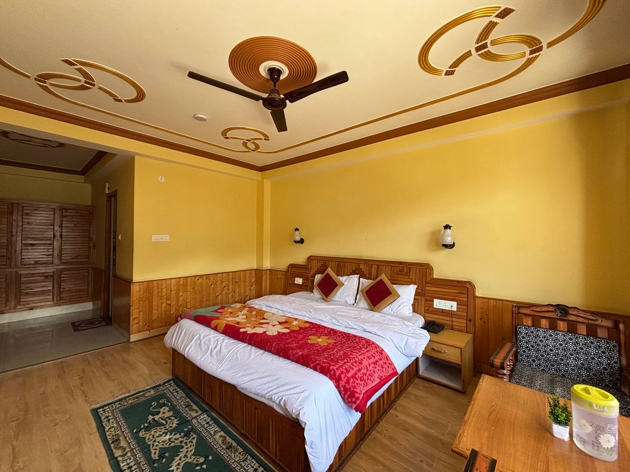 3 Rooms (Himalayan Tradition) 14