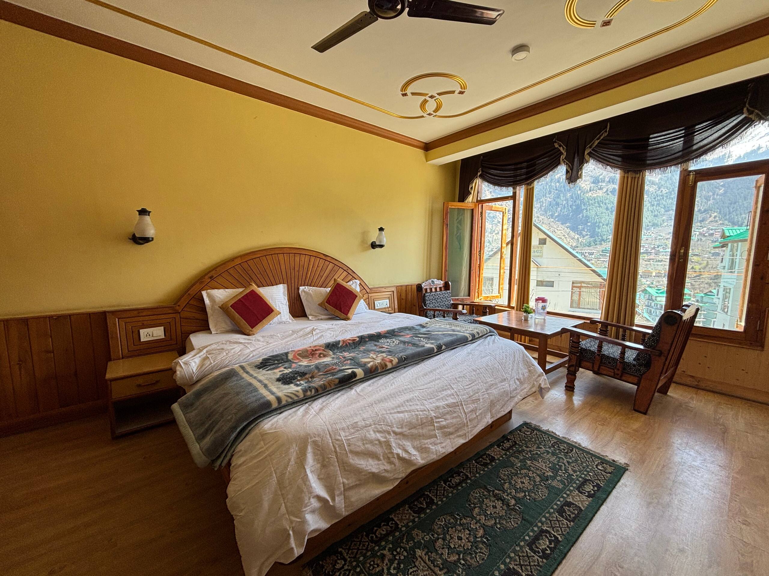 3 Rooms (Himalayan Tradition) 18