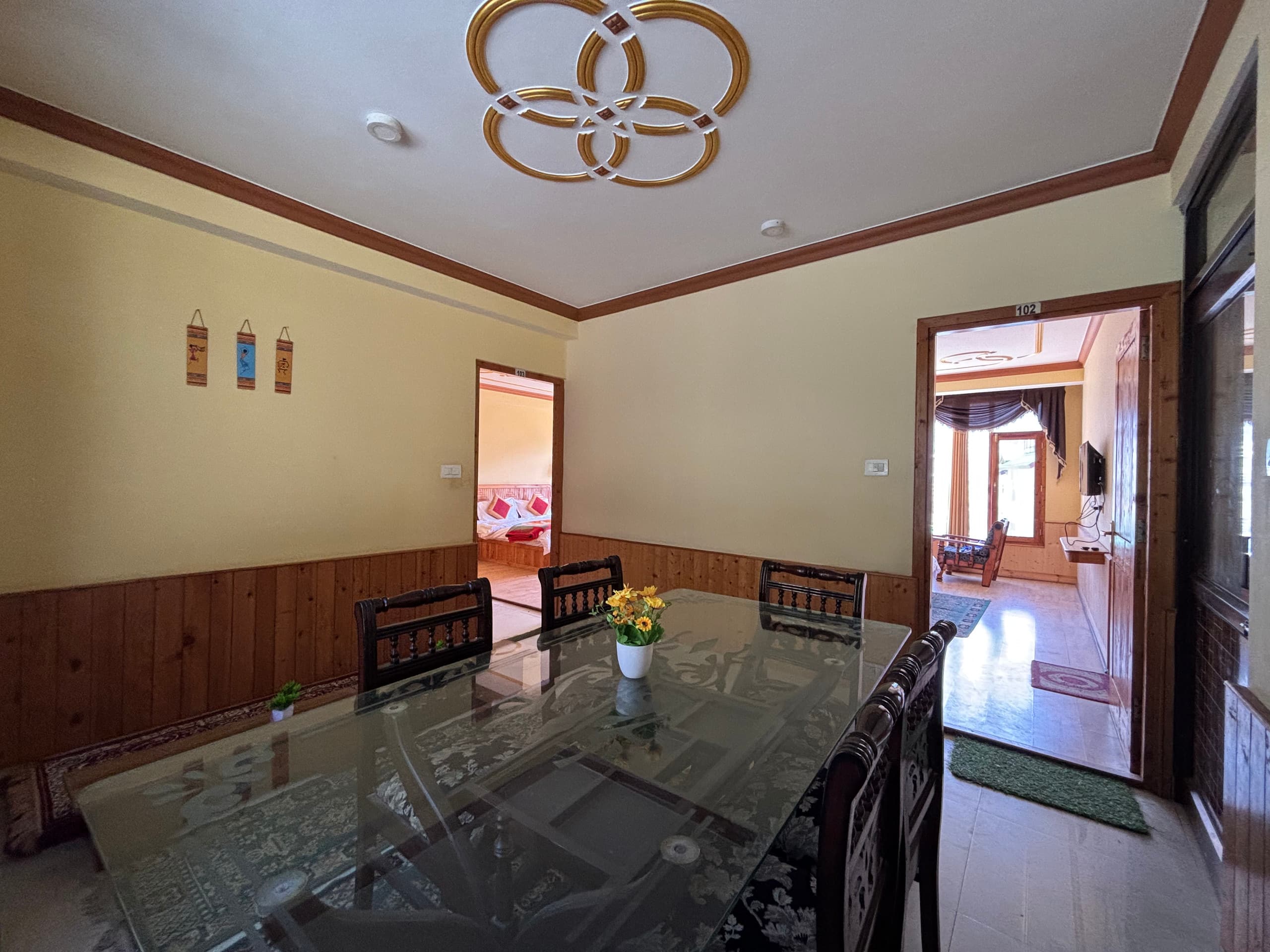3 Rooms (Himalayan Tradition) 8