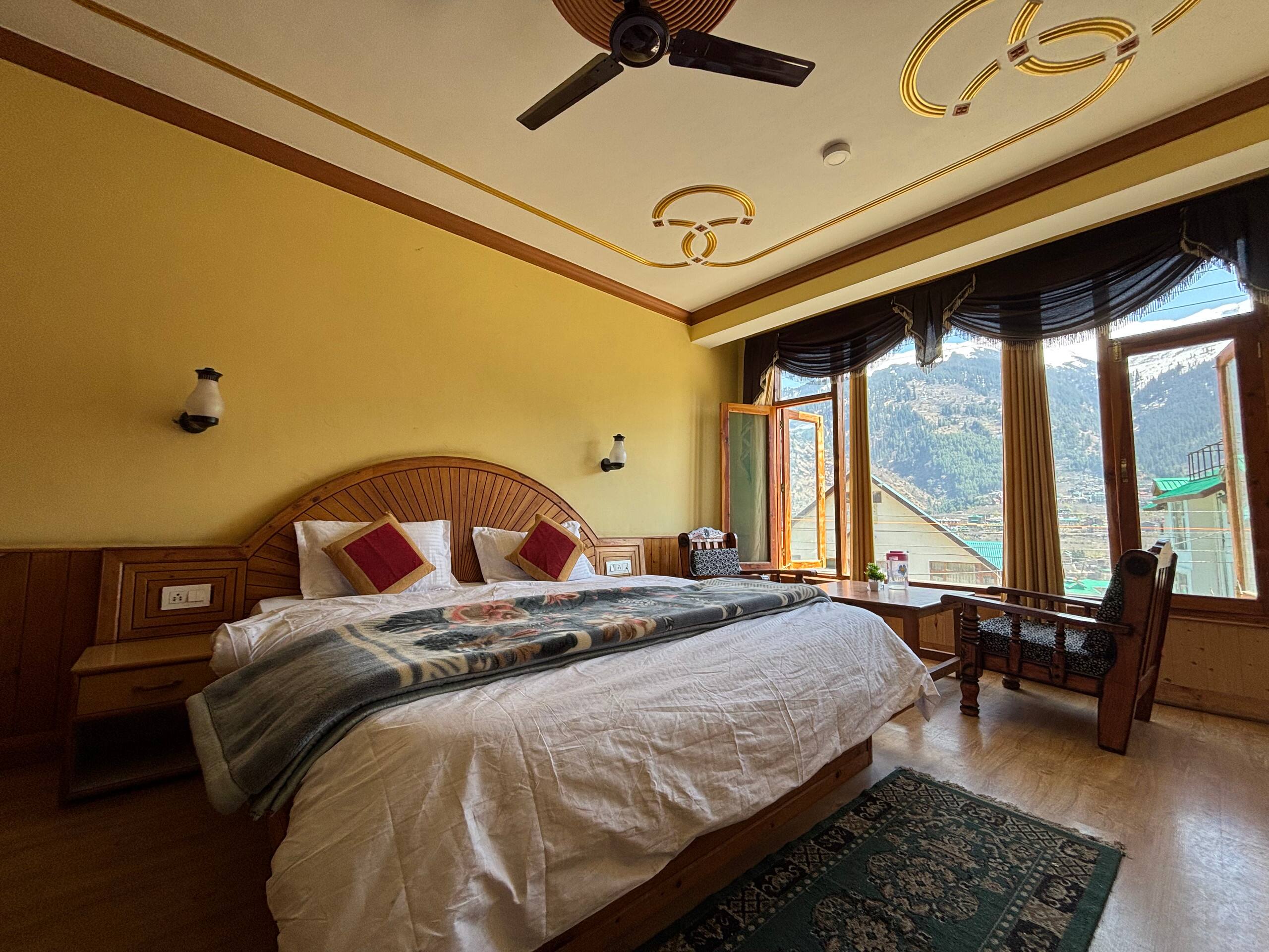 3 Rooms (Himalayan Tradition) 6