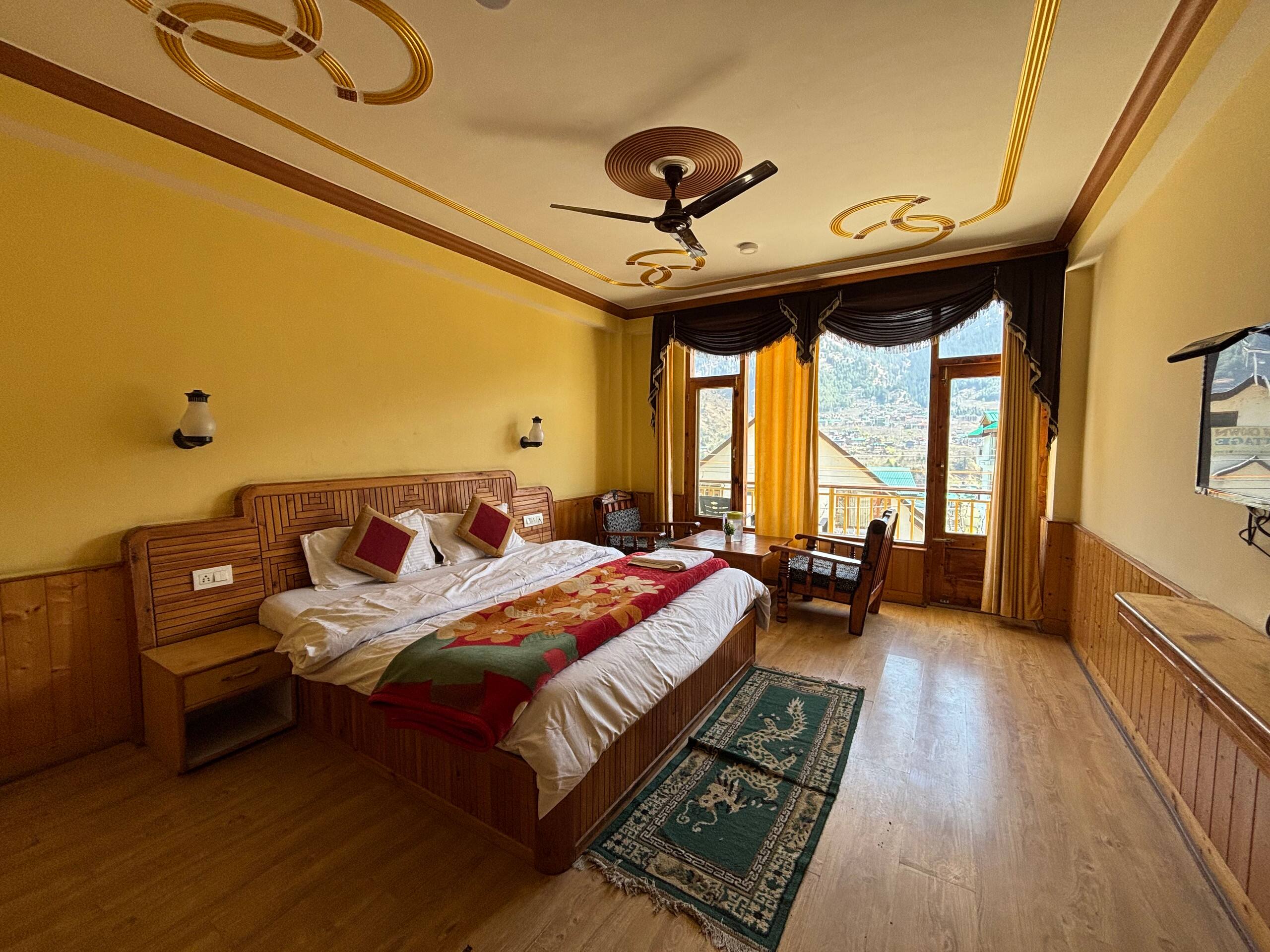 3 Rooms (Himalayan Tradition) 15
