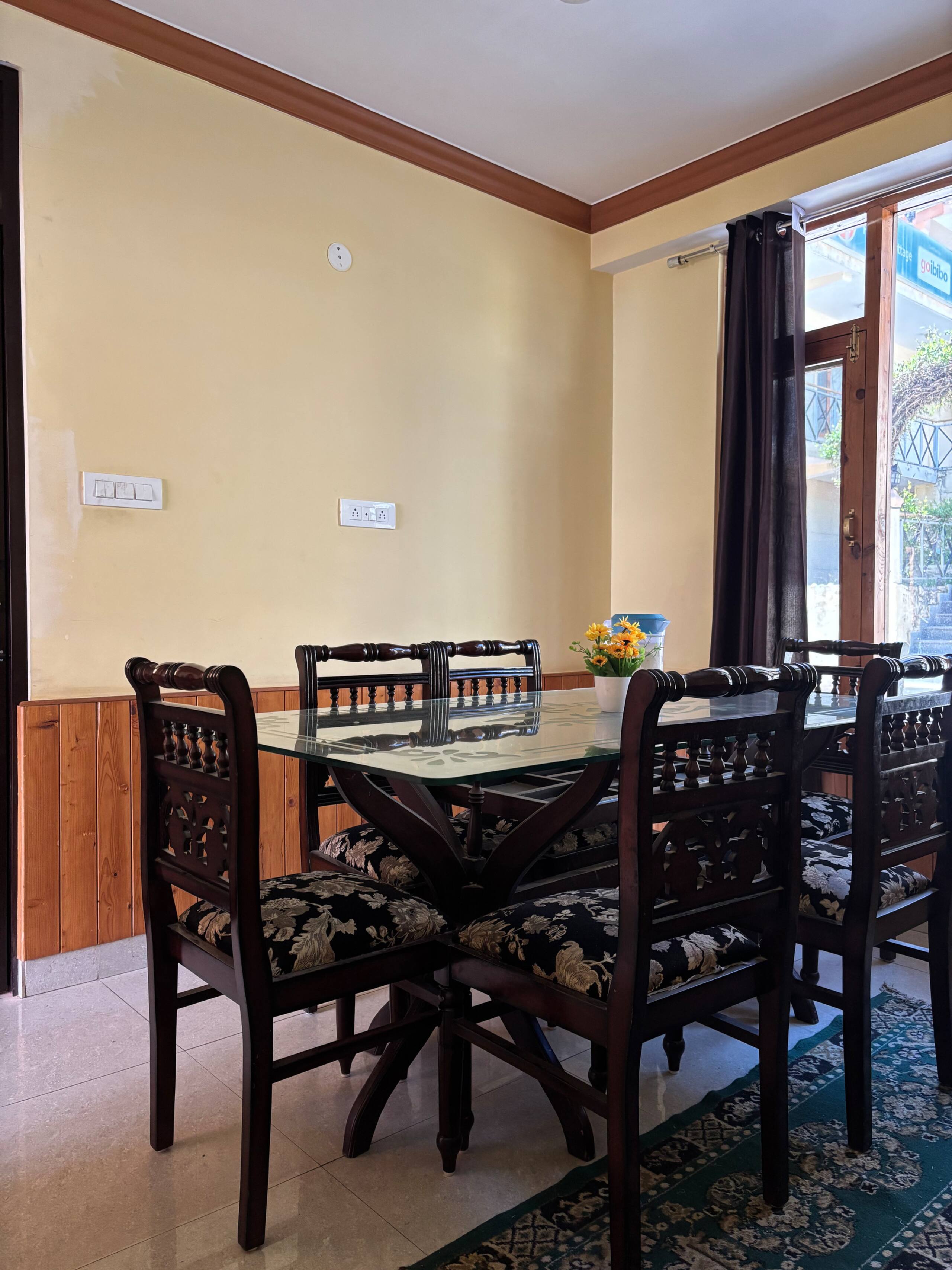3 Rooms (Himalayan Tradition) 11