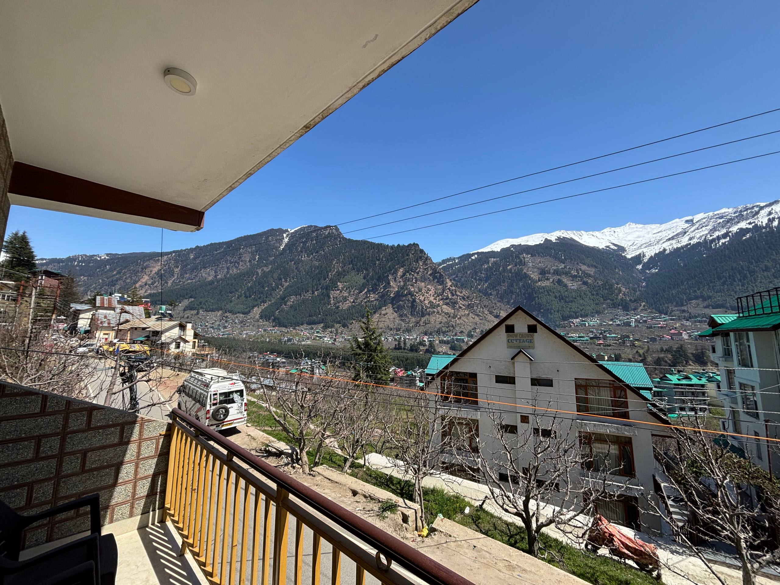 3 Rooms (Himalayan Tradition) — photo 4
