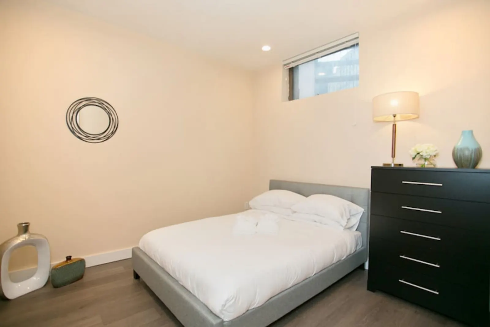 Newly Designed Loft - Fast Wifi - Pet Friendly 2