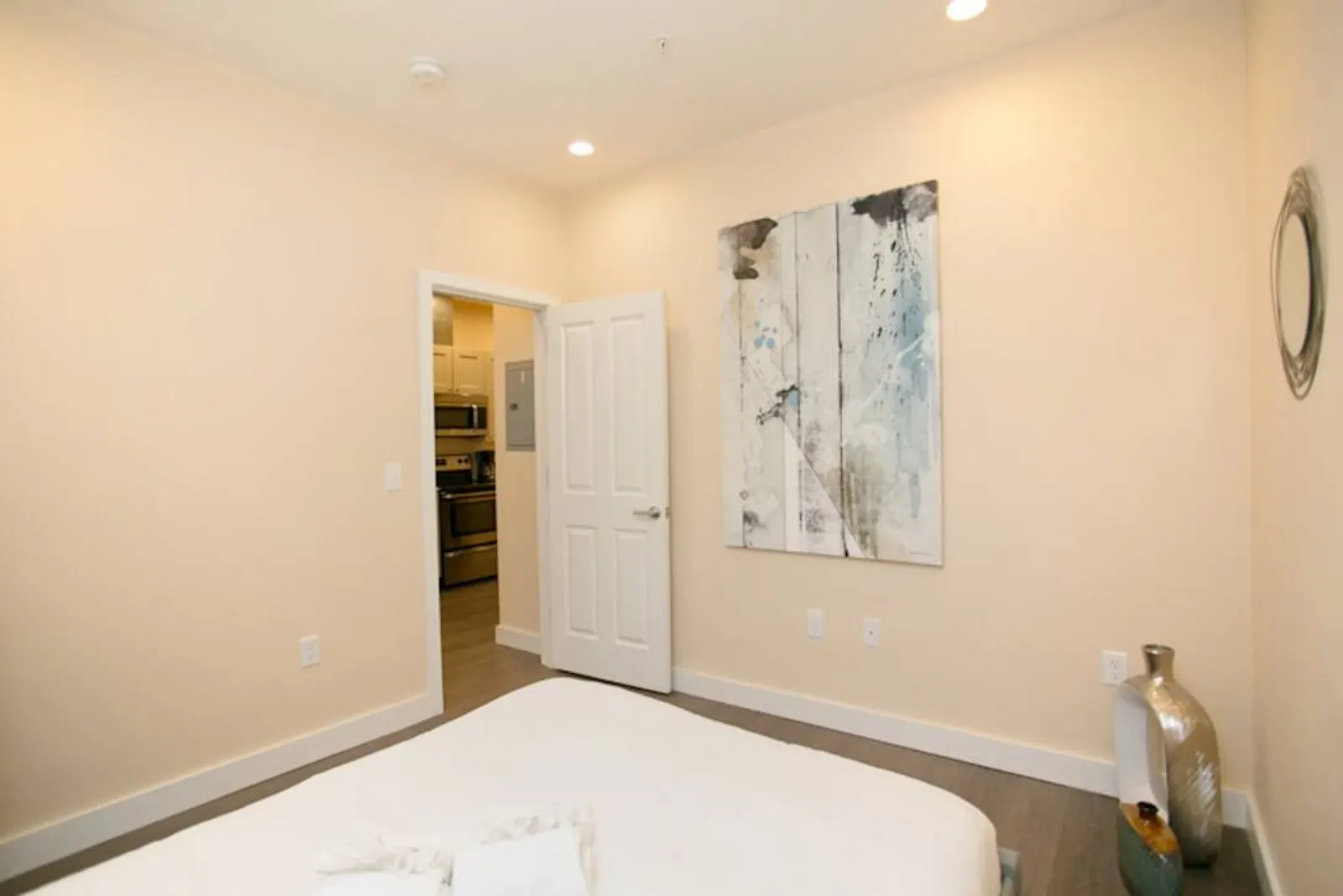 Newly Designed Loft - Fast Wifi - Pet Friendly 4
