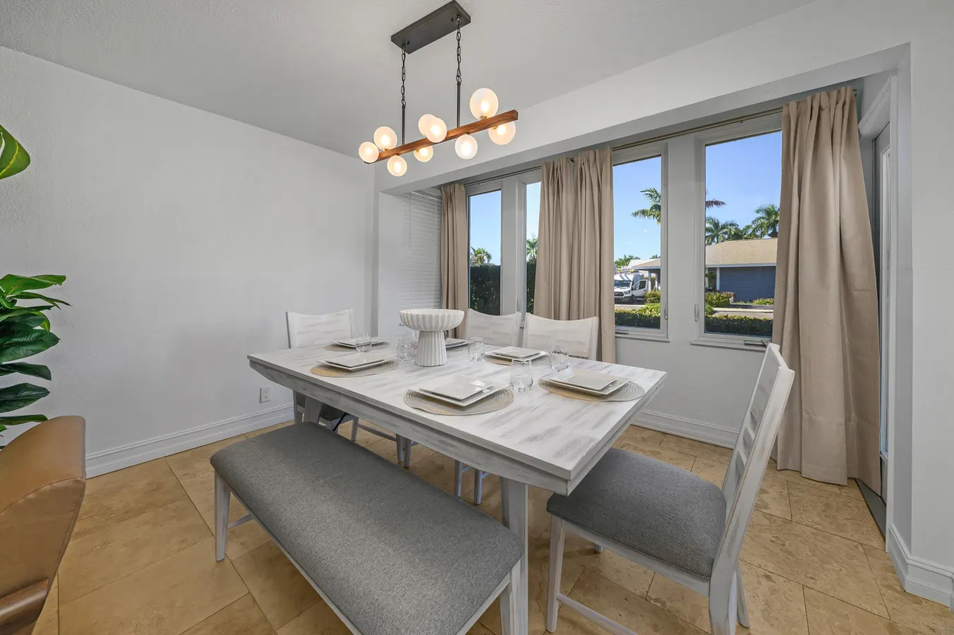 Oasis of Naples – Beach & Downtown Haven 3