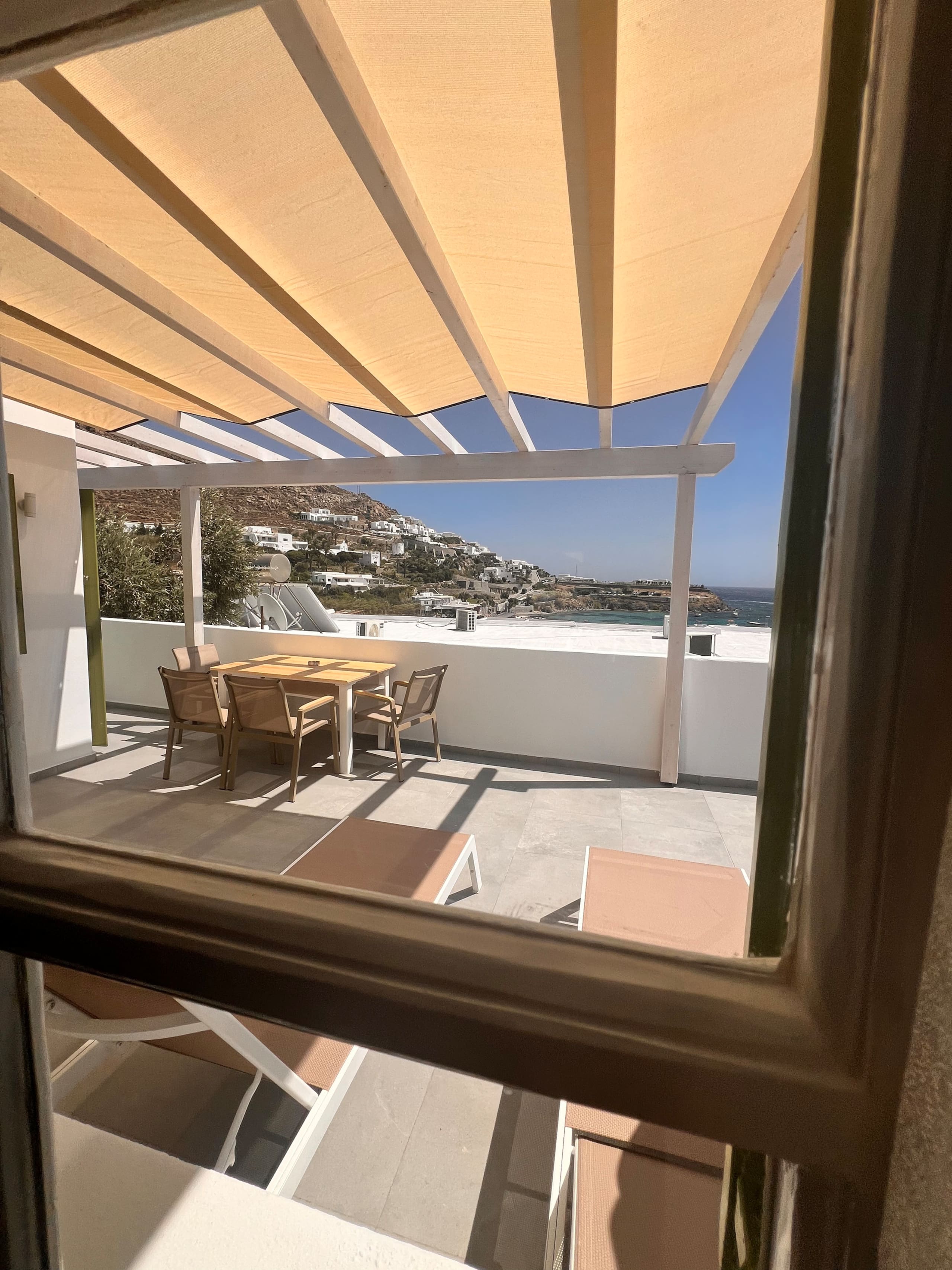 Endless BLUE Beach front house + Jacuzzi+ Parking — photo 3
