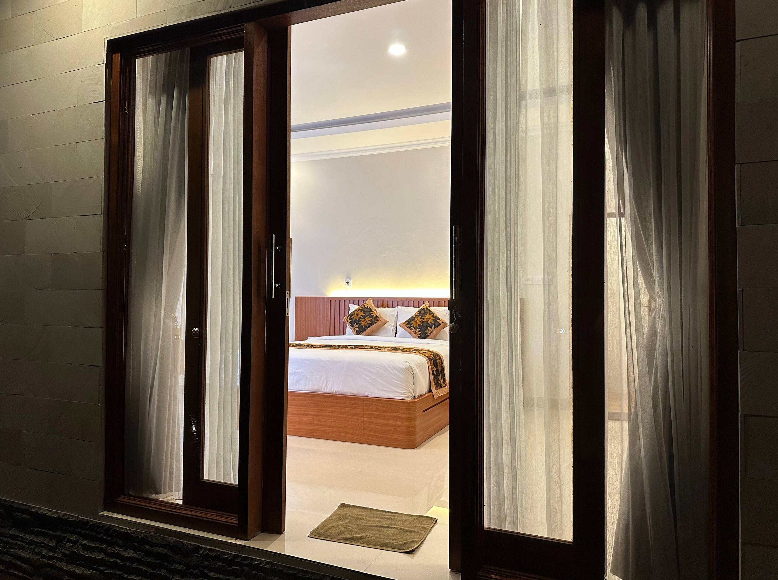 Uma Swari River Side Villa 8