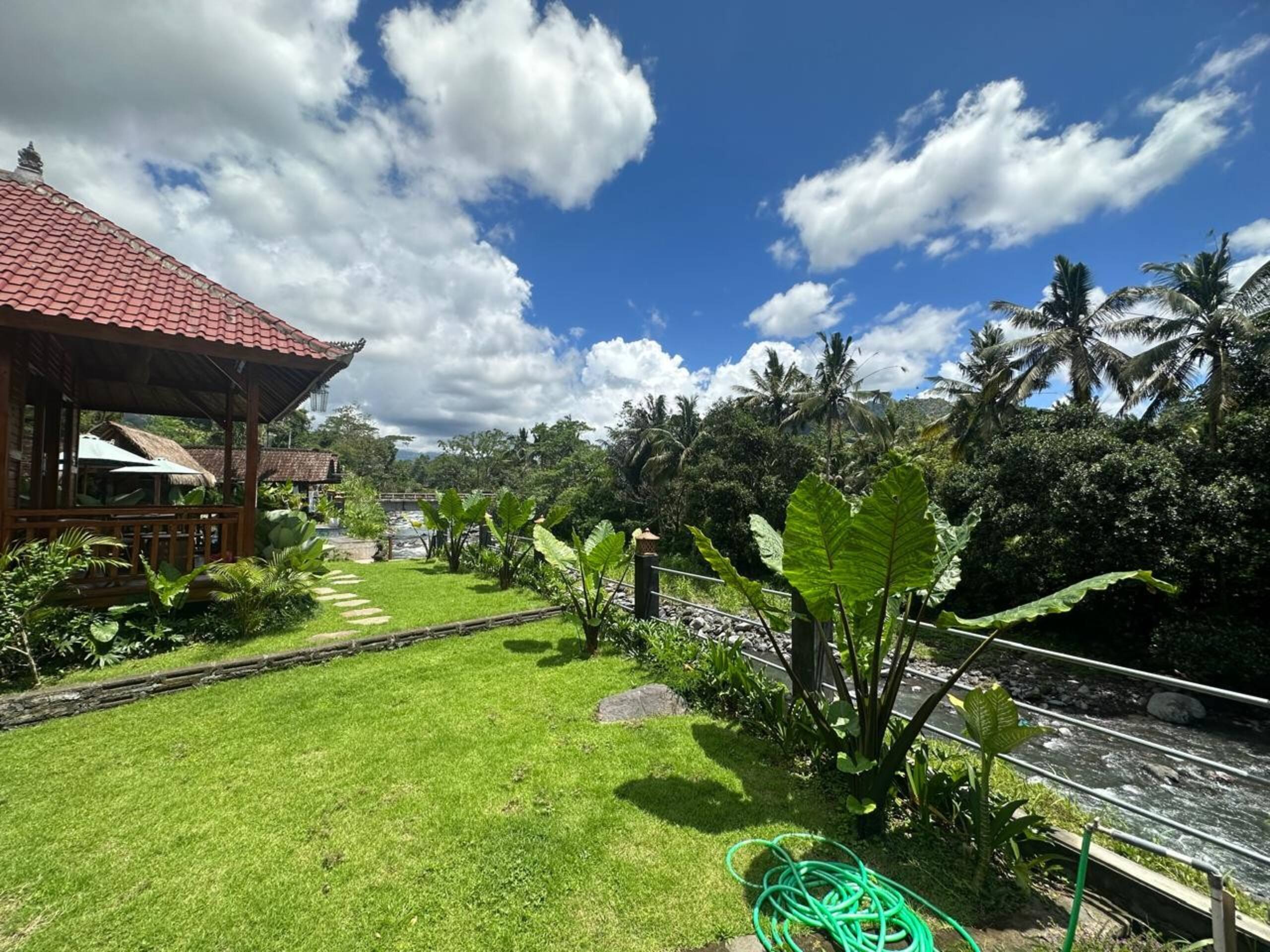 Uma Swari River Side Villa 12
