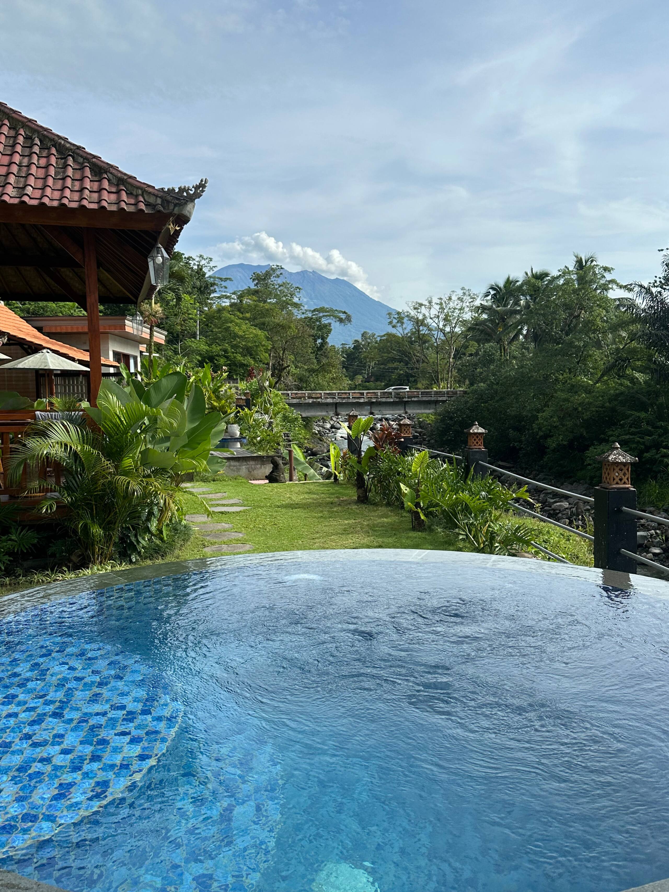 Uma Swari River Side Villa 18