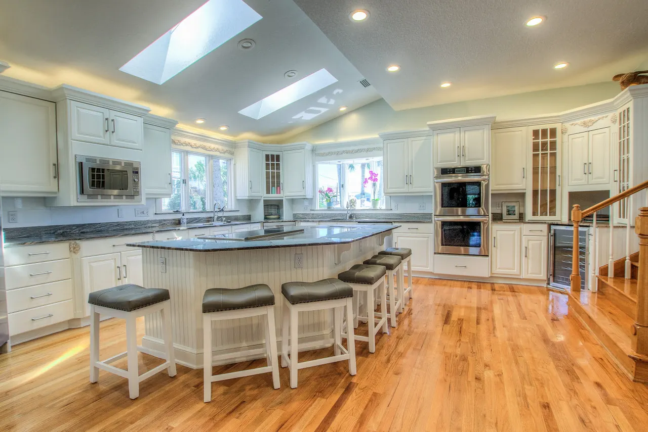 Beachside Magnificent Ocean View Family Estate Pool Home- Steps to the Beach - 7 F St 11