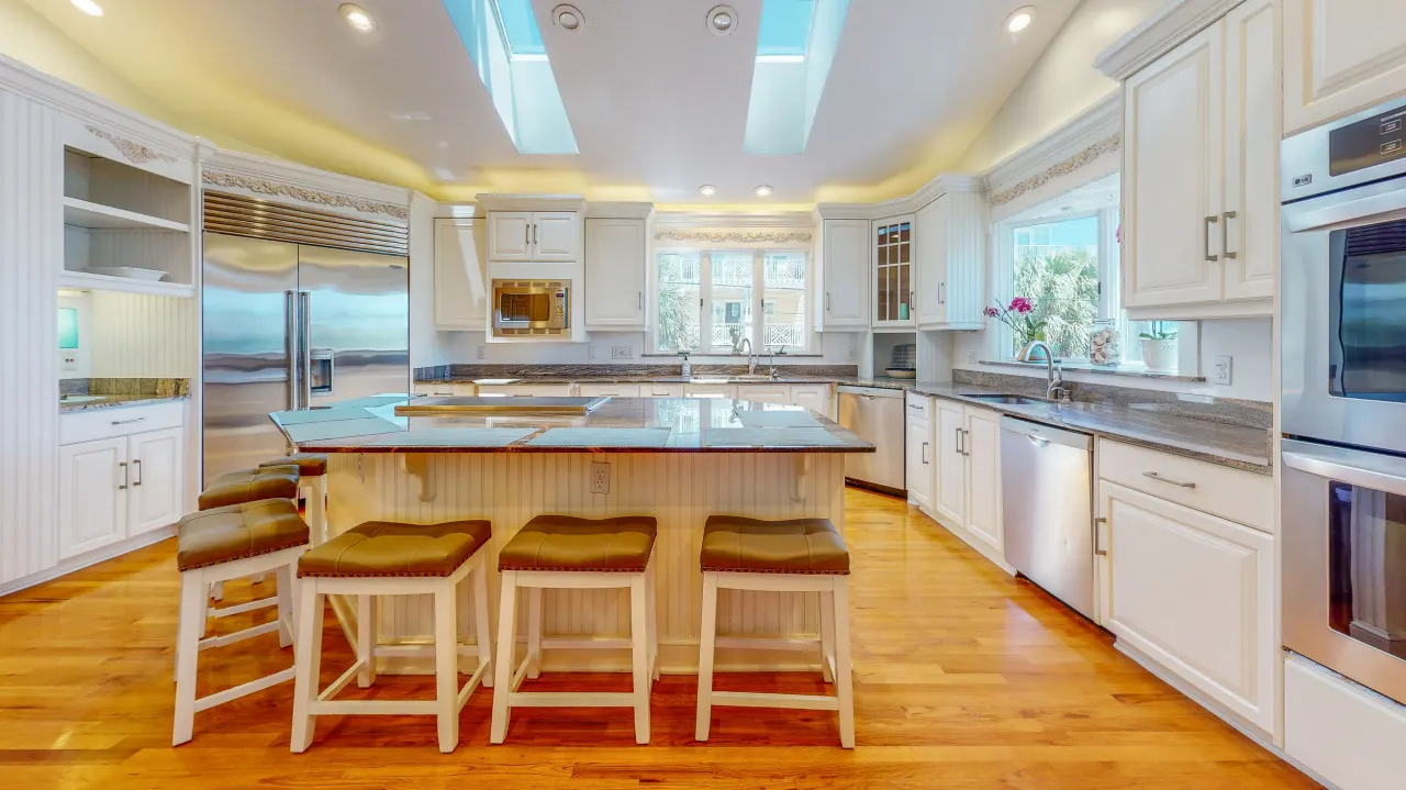 Beachside Magnificent Ocean View Family Estate Pool Home- Steps to the Beach - 7 F St 12