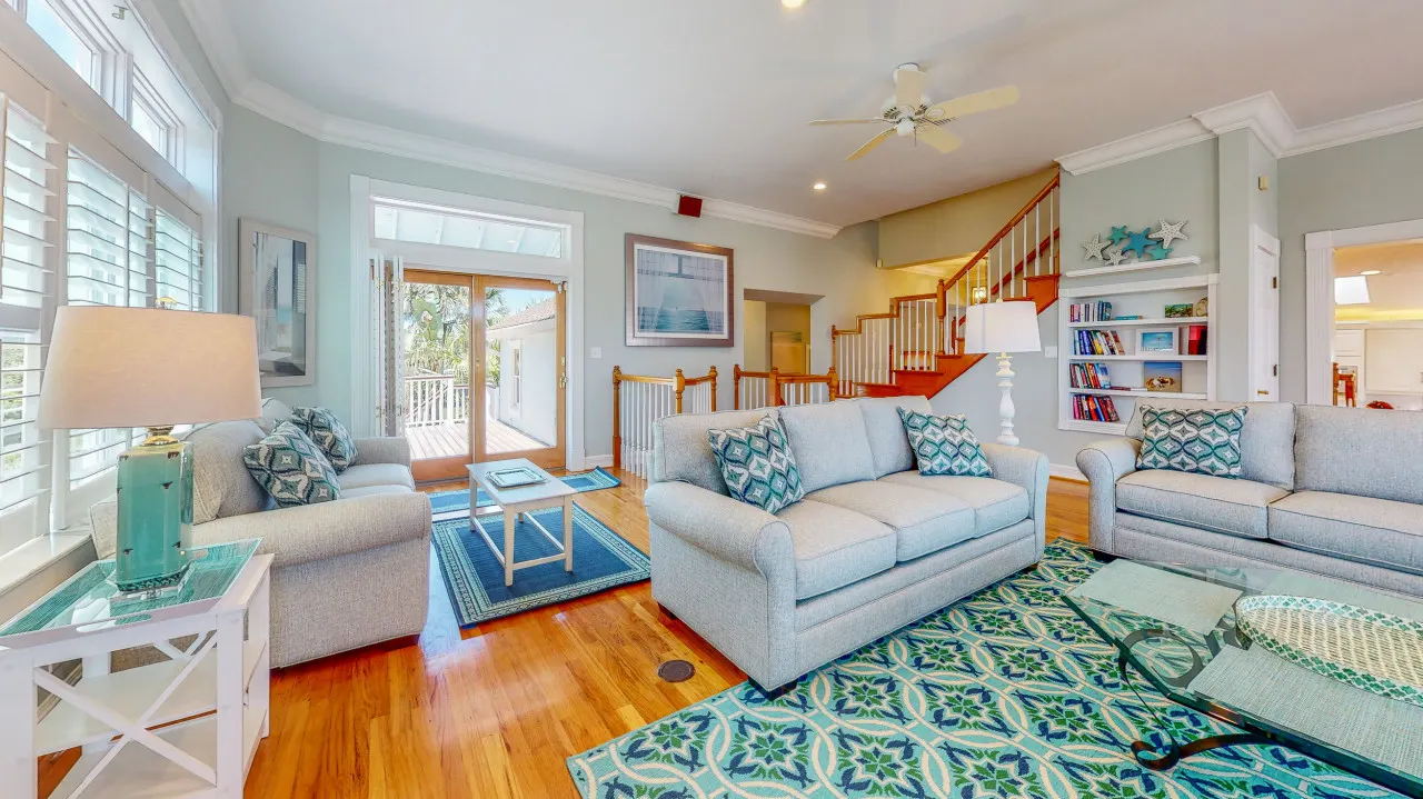 Beachside Magnificent Ocean View Family Estate Pool Home- Steps to the Beach - 7 F St 16