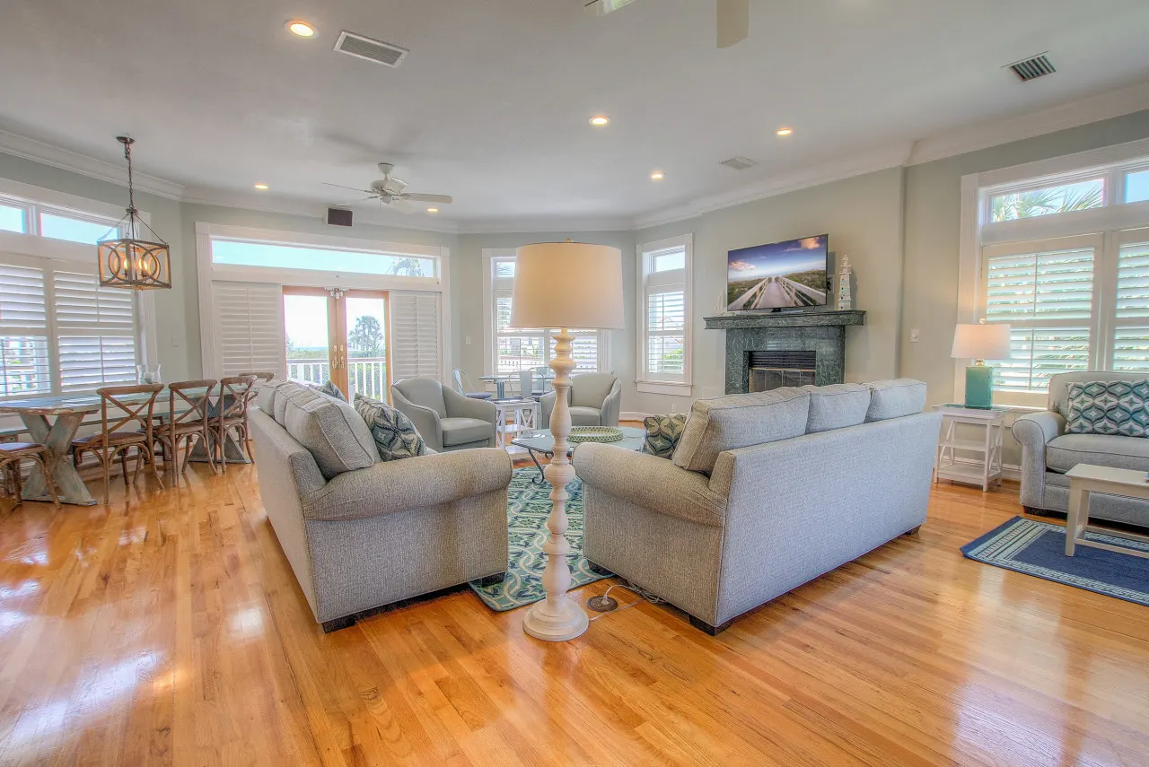 Beachside Magnificent Ocean View Family Estate Pool Home- Steps to the Beach - 7 F St 19