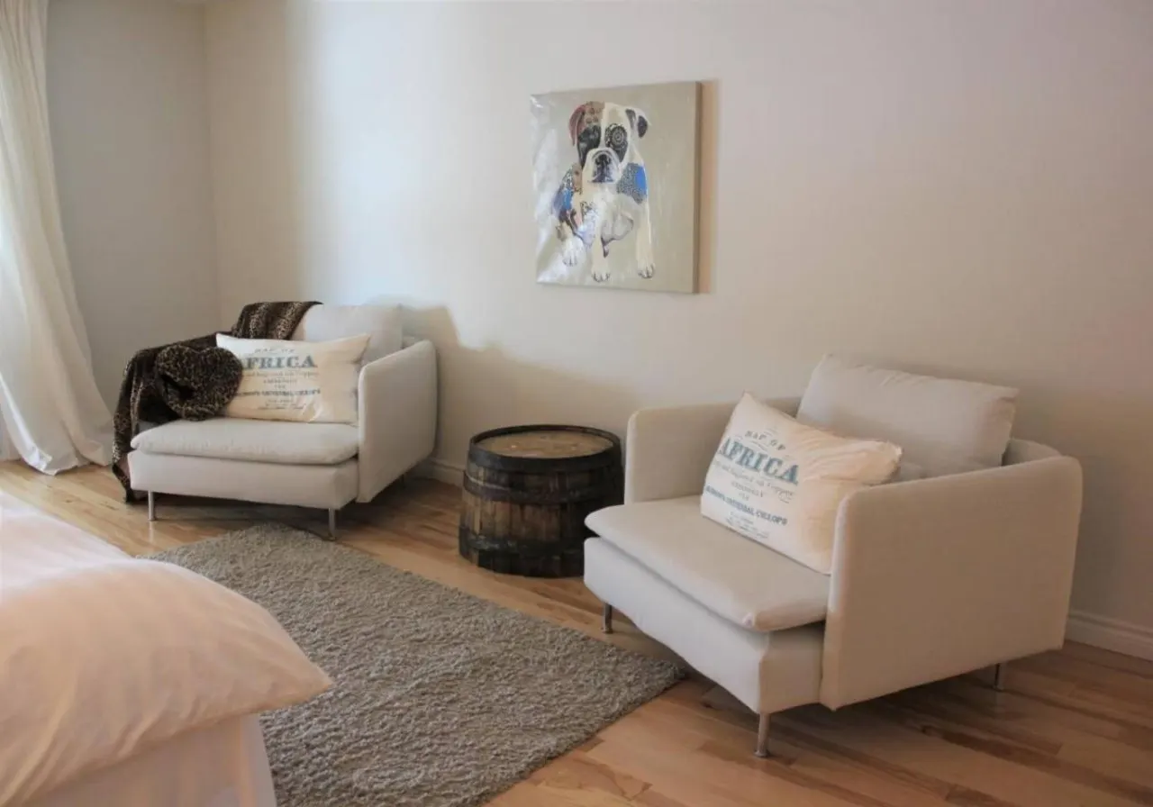 Vineyard Suite Water View Family Stay in Picton + Sunroom Family Friendly in Picton, PEC! 10