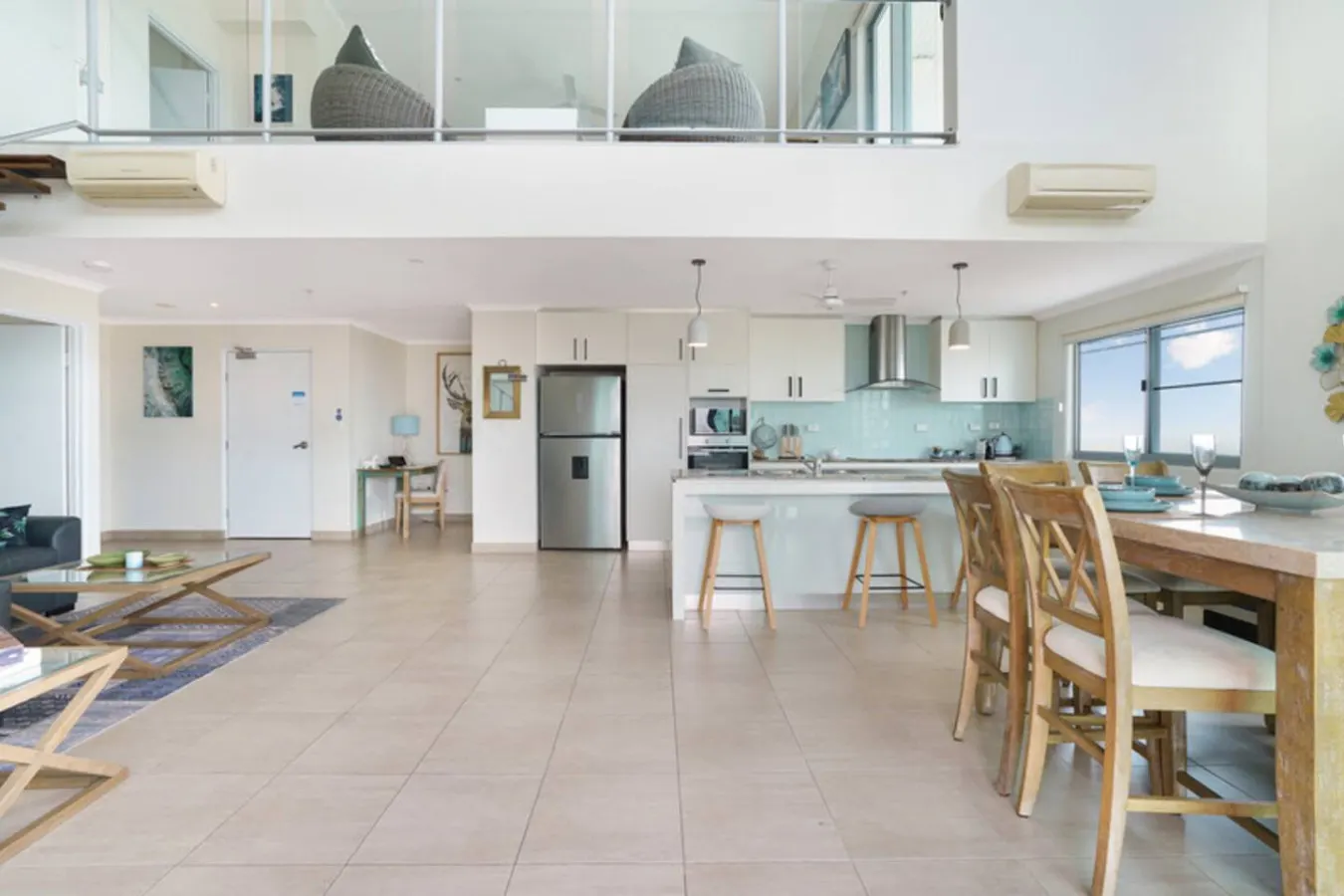 Zen Pinnacle 51 ~ private skyhome 3BR panoramic sunrise and sunset views, in Darwin City 9