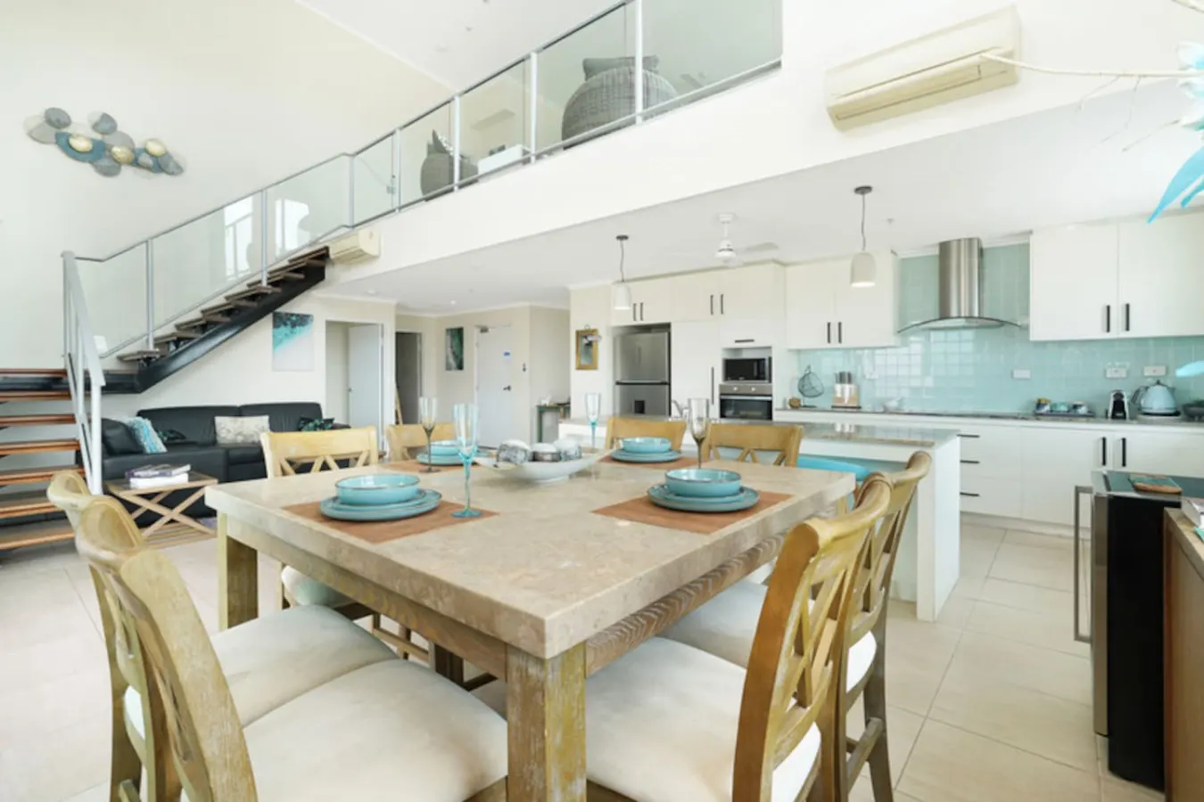 Zen Pinnacle 51 ~ private skyhome 3BR panoramic sunrise and sunset views, in Darwin City 12