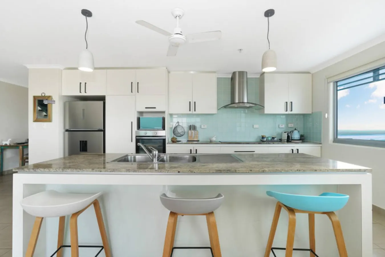 Zen Pinnacle 51 ~ private skyhome 3BR panoramic sunrise and sunset views, in Darwin City 15