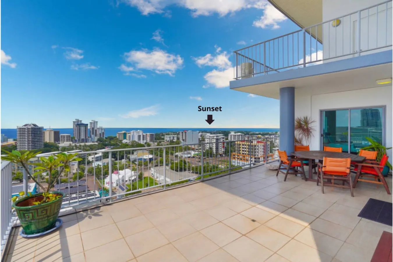 Zen Pinnacle 51 ~ private skyhome 3BR panoramic sunrise and sunset views, in Darwin City 18