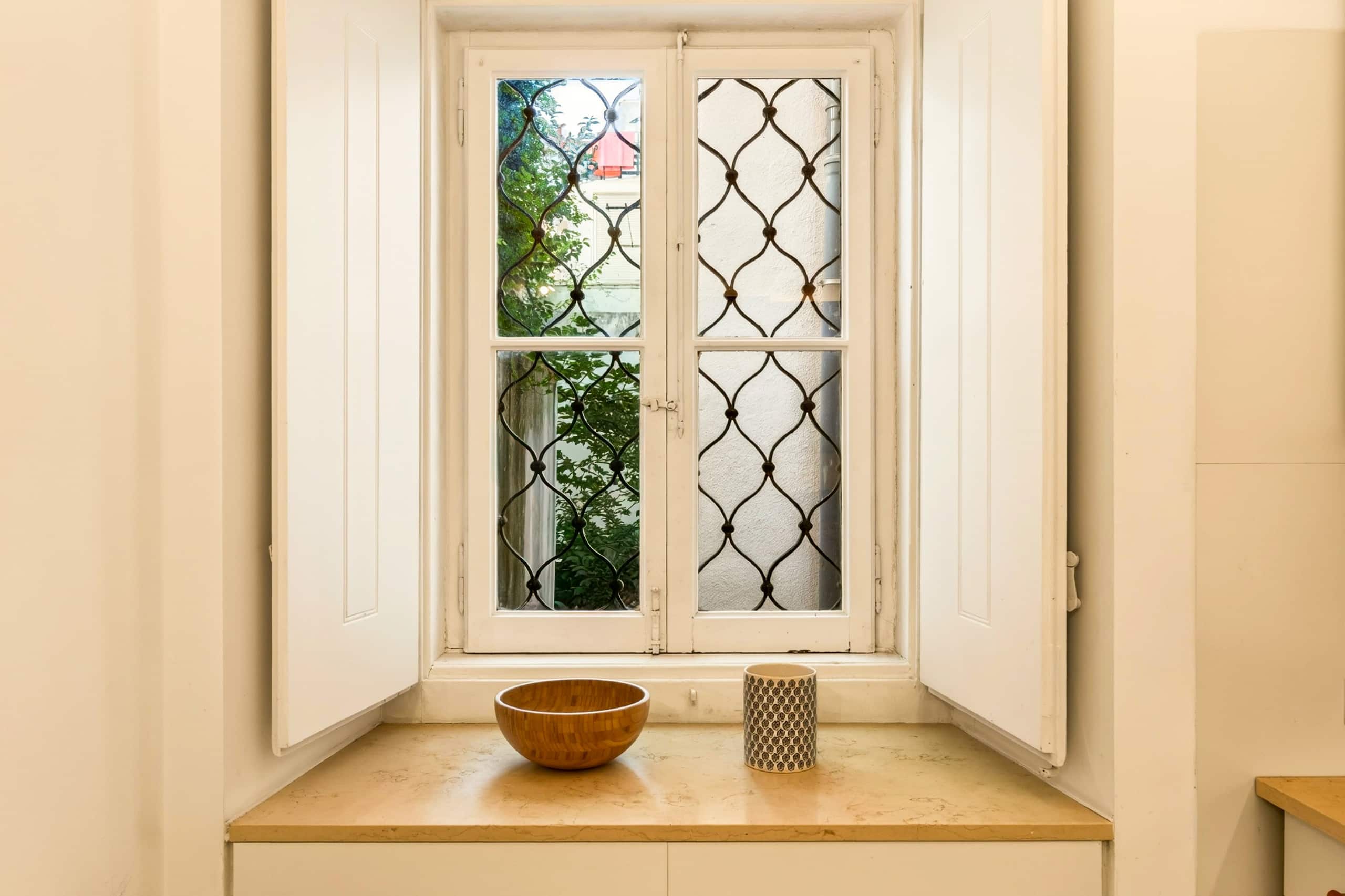1-bedroom pied-à-terre in chic Lapa 17