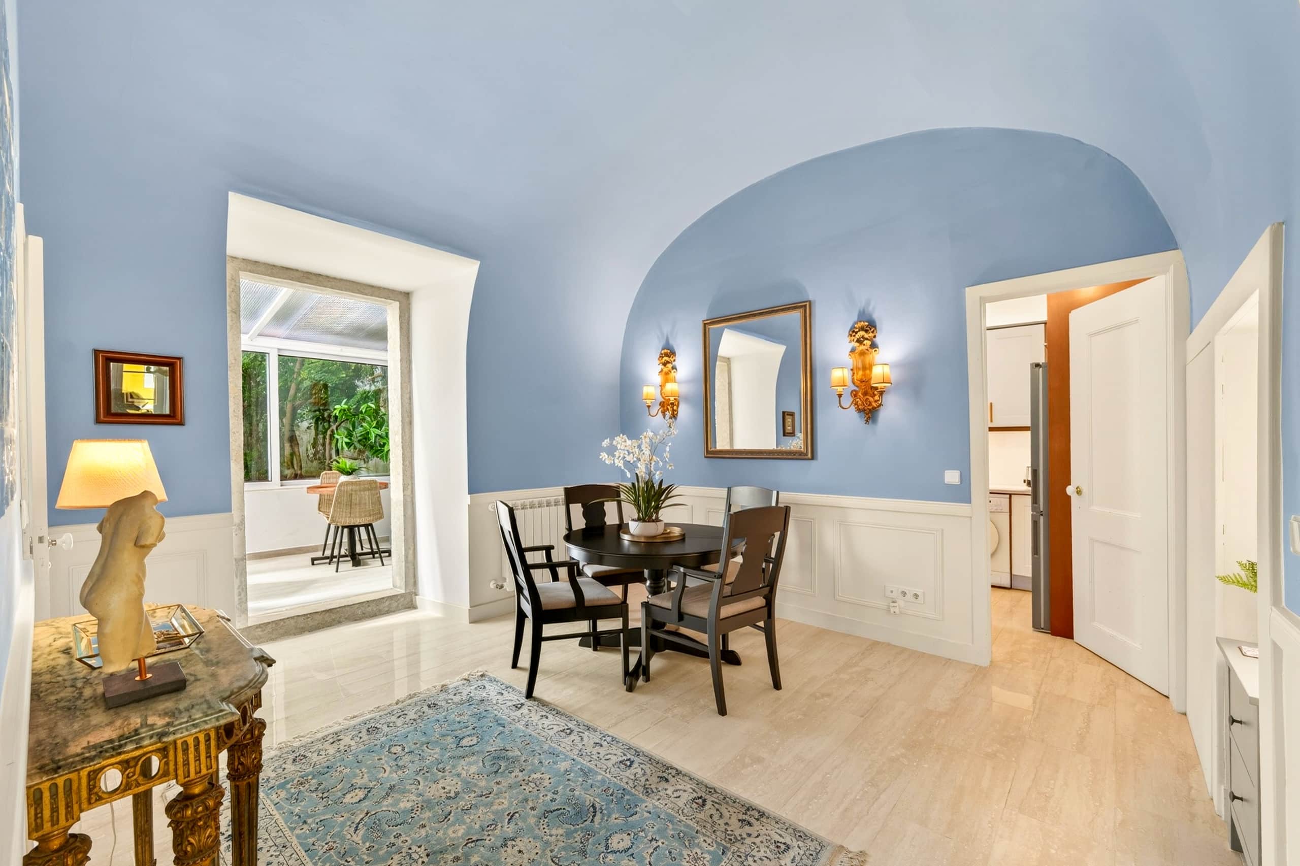 1-bedroom pied-à-terre in chic Lapa 22