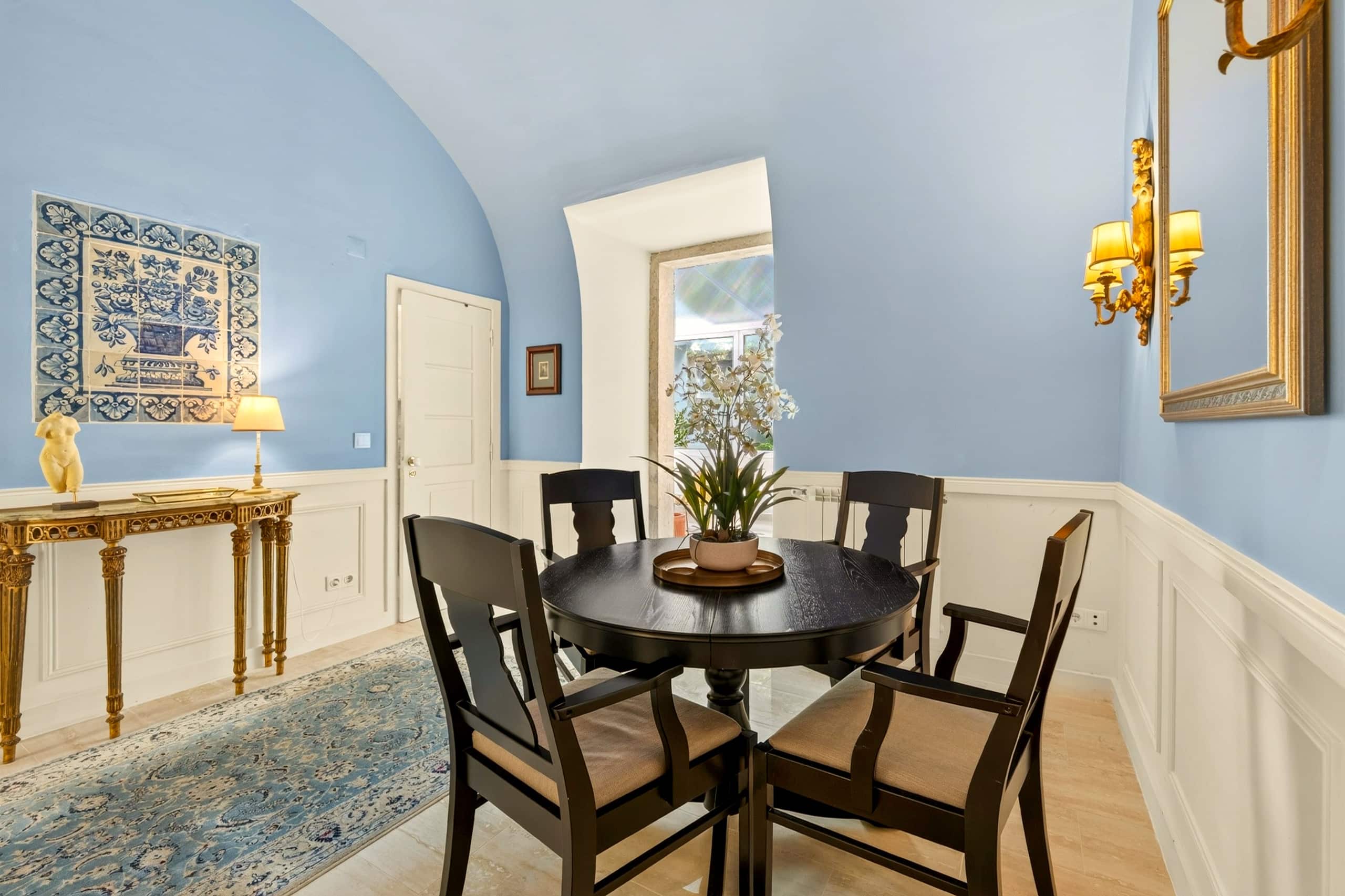 1-bedroom pied-à-terre in chic Lapa 21