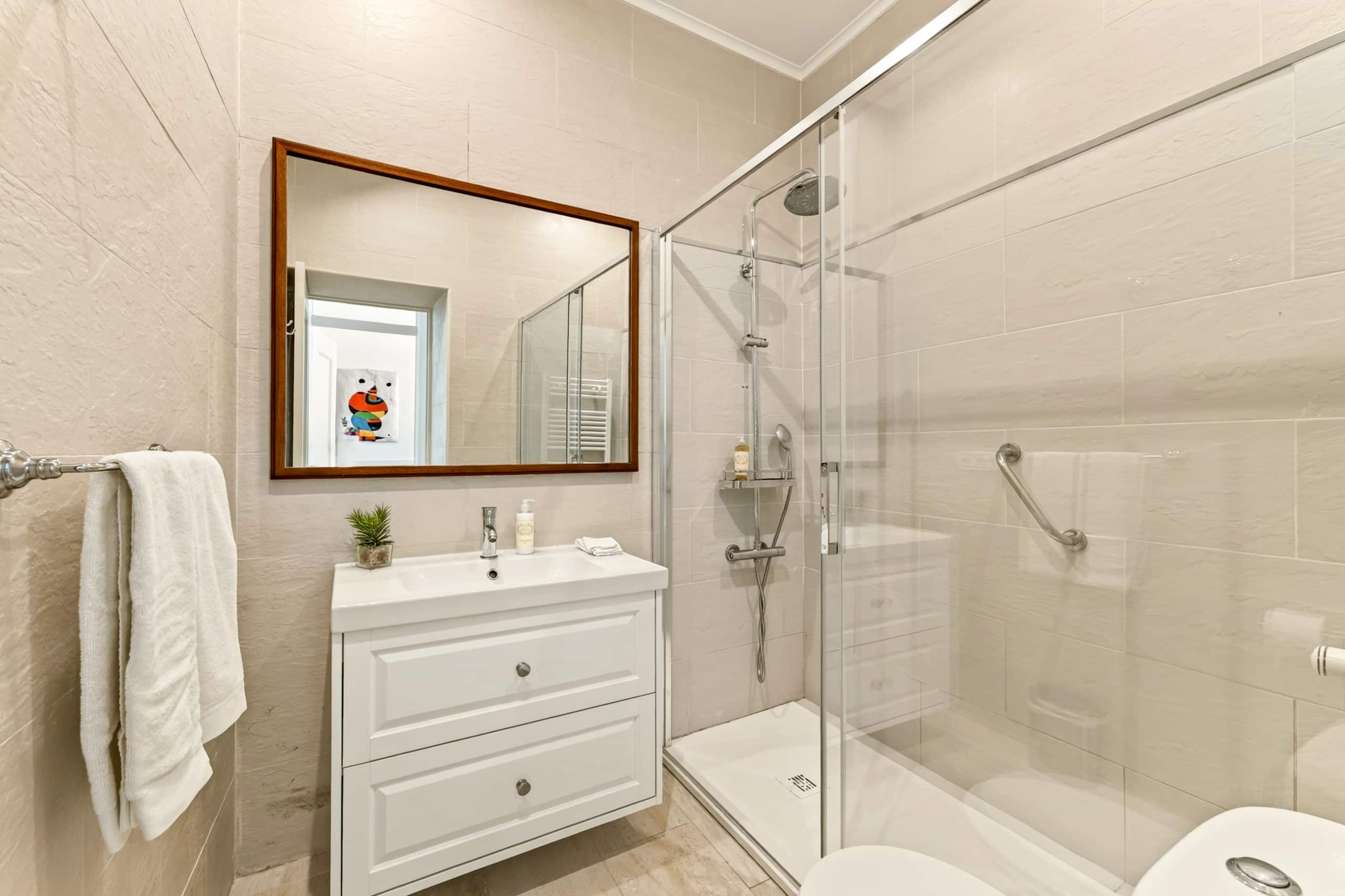 1-bedroom pied-à-terre in chic Lapa — photo 3