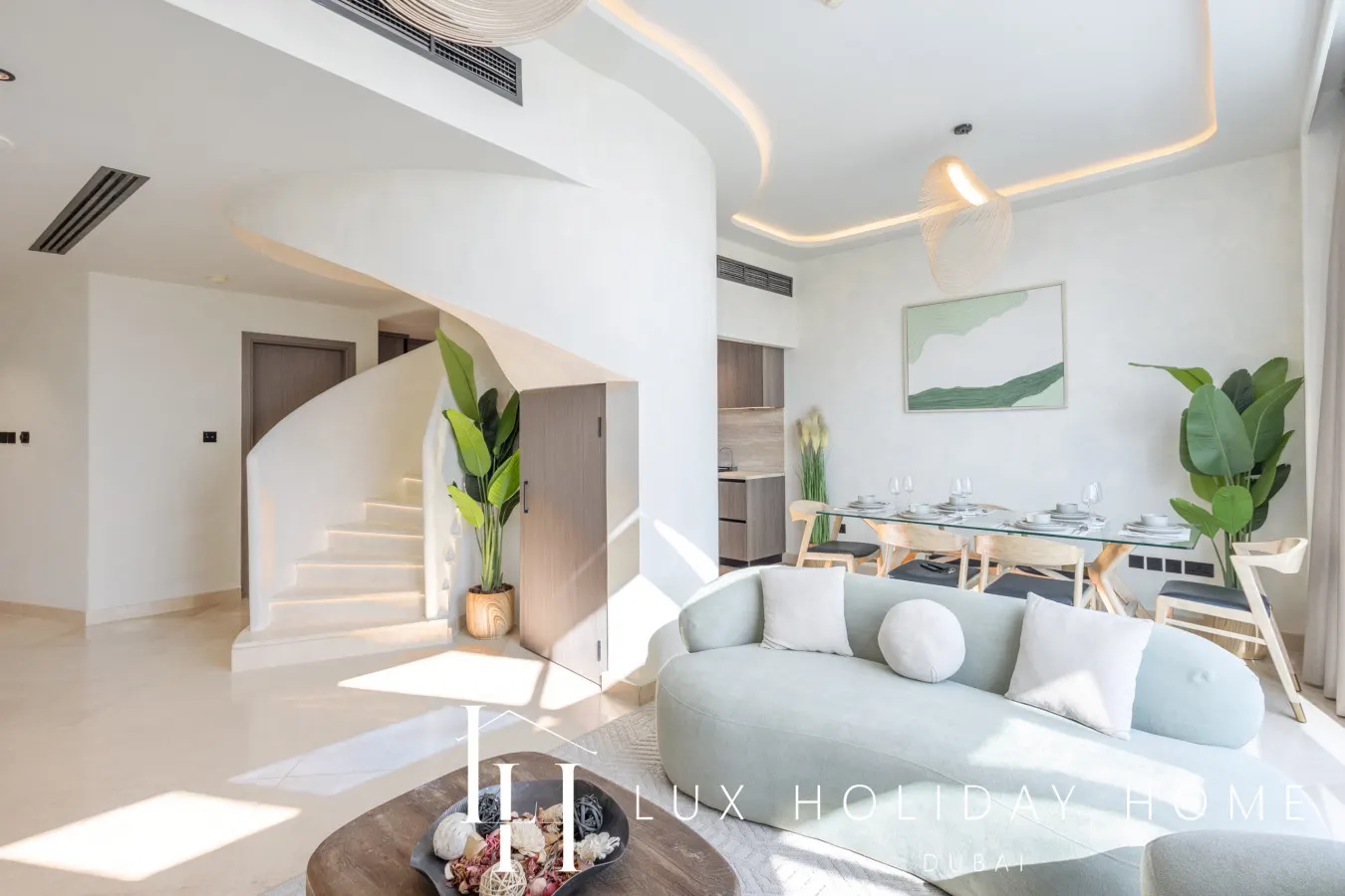 LUX The Dorra Bay Marina View Suite 2