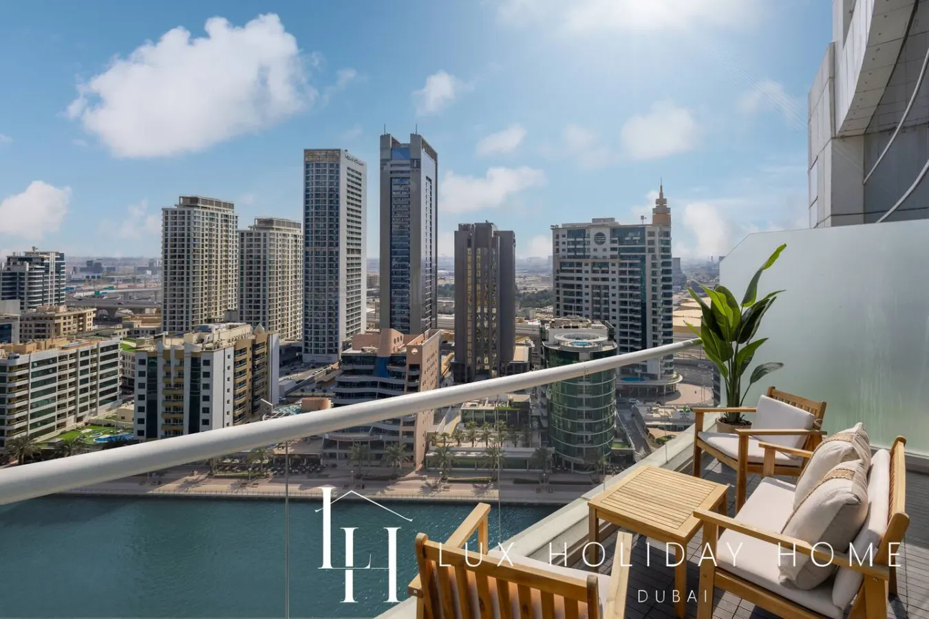 LUX The Dorra Bay Marina View Suite 9