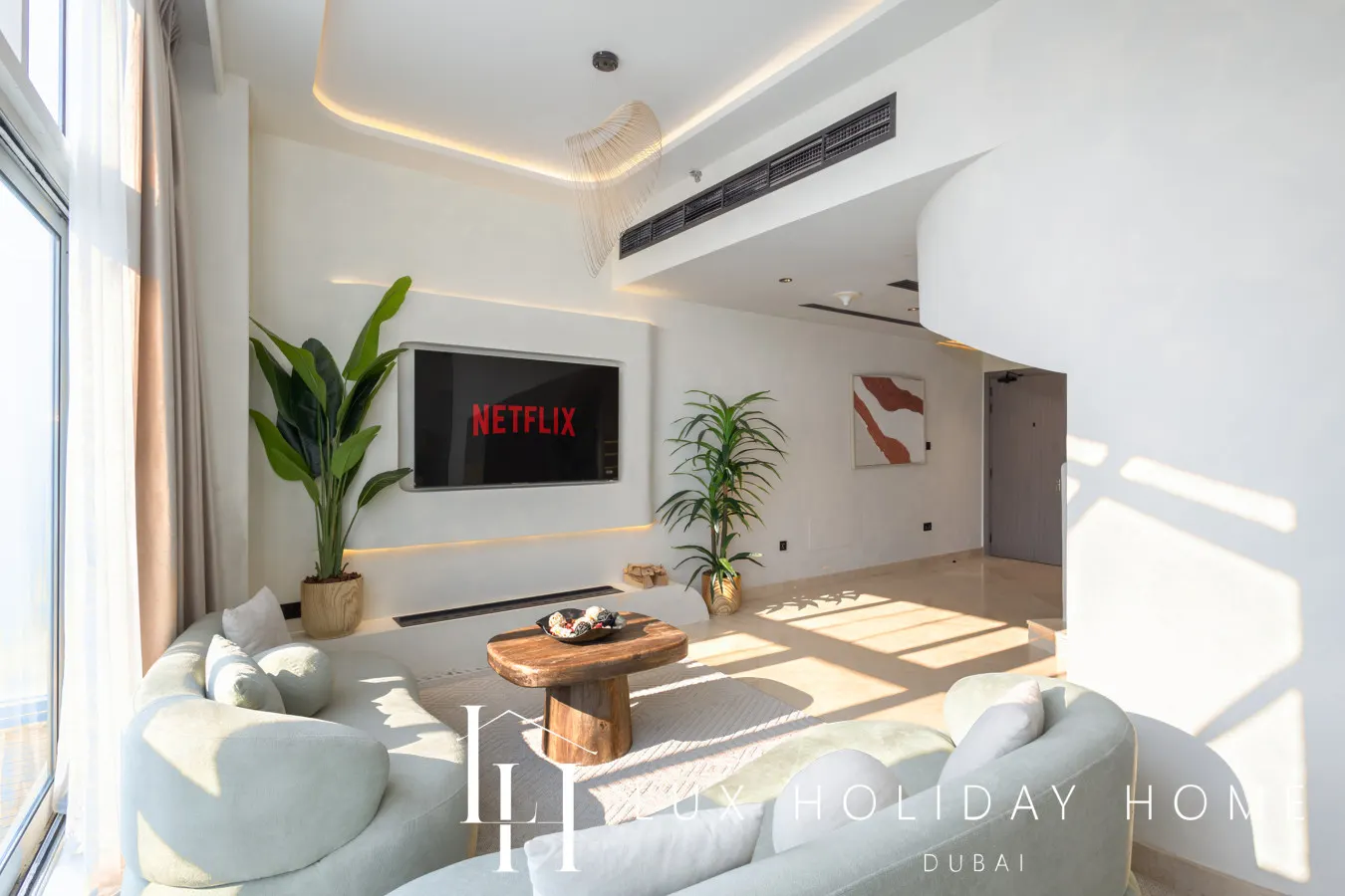 LUX The Dorra Bay Marina View Suite 11