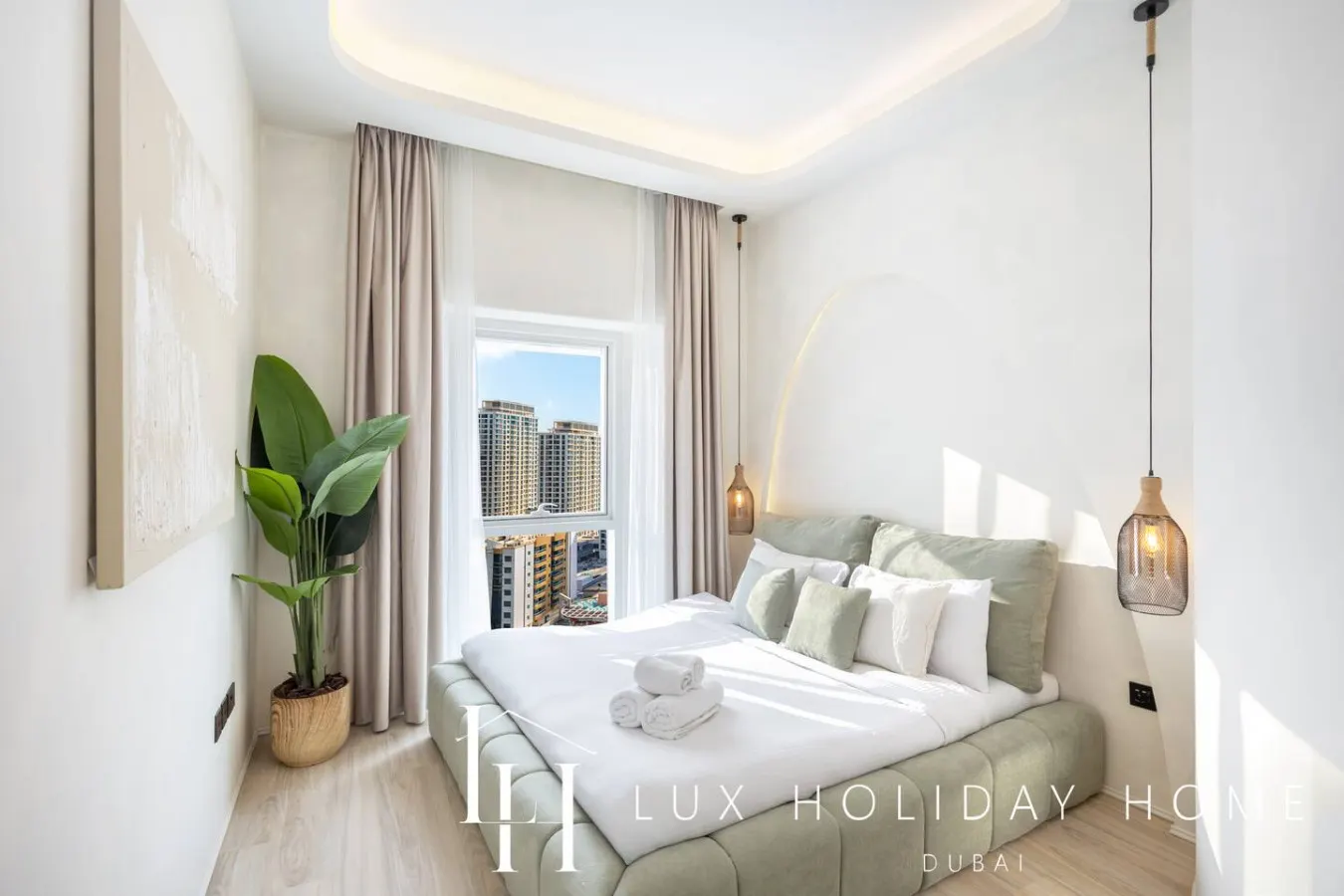 LUX The Dorra Bay Marina View Suite 6