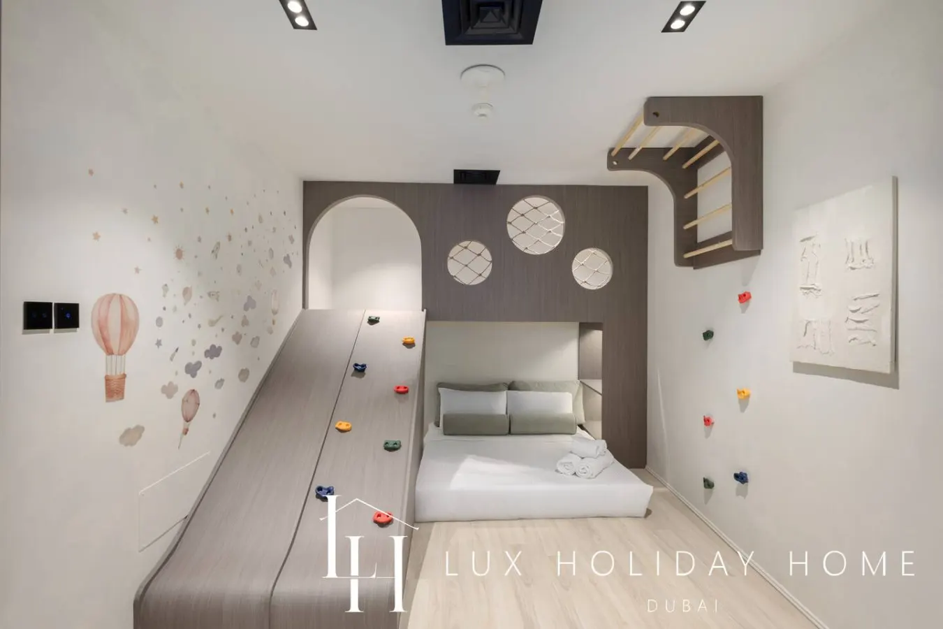 LUX The Dorra Bay Marina View Suite 8