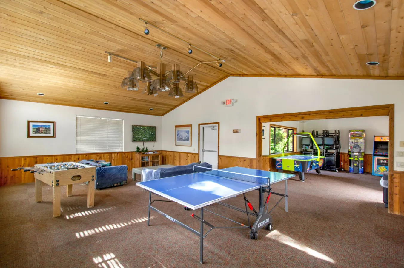 Mammoth Condo - BEST Located, Walk To Canyon Lodge — photo 2